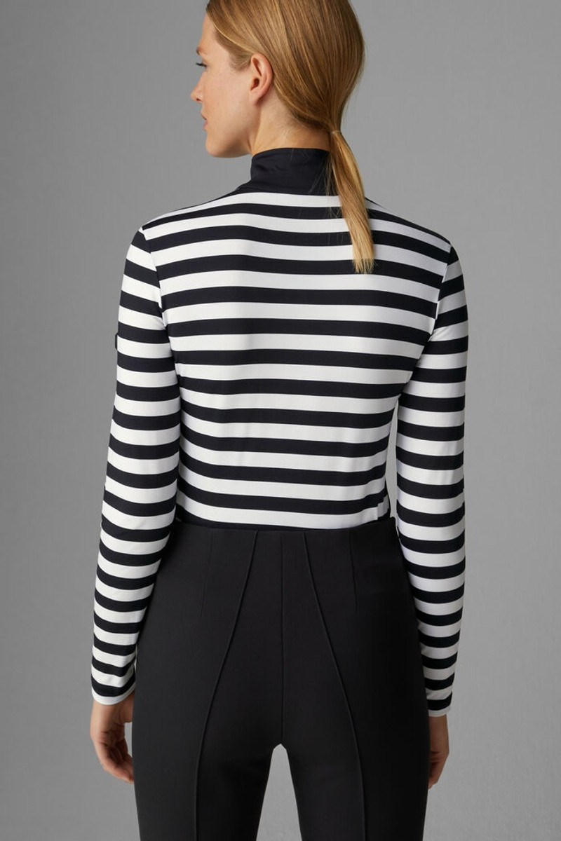 Briana First layer in Black/White 3