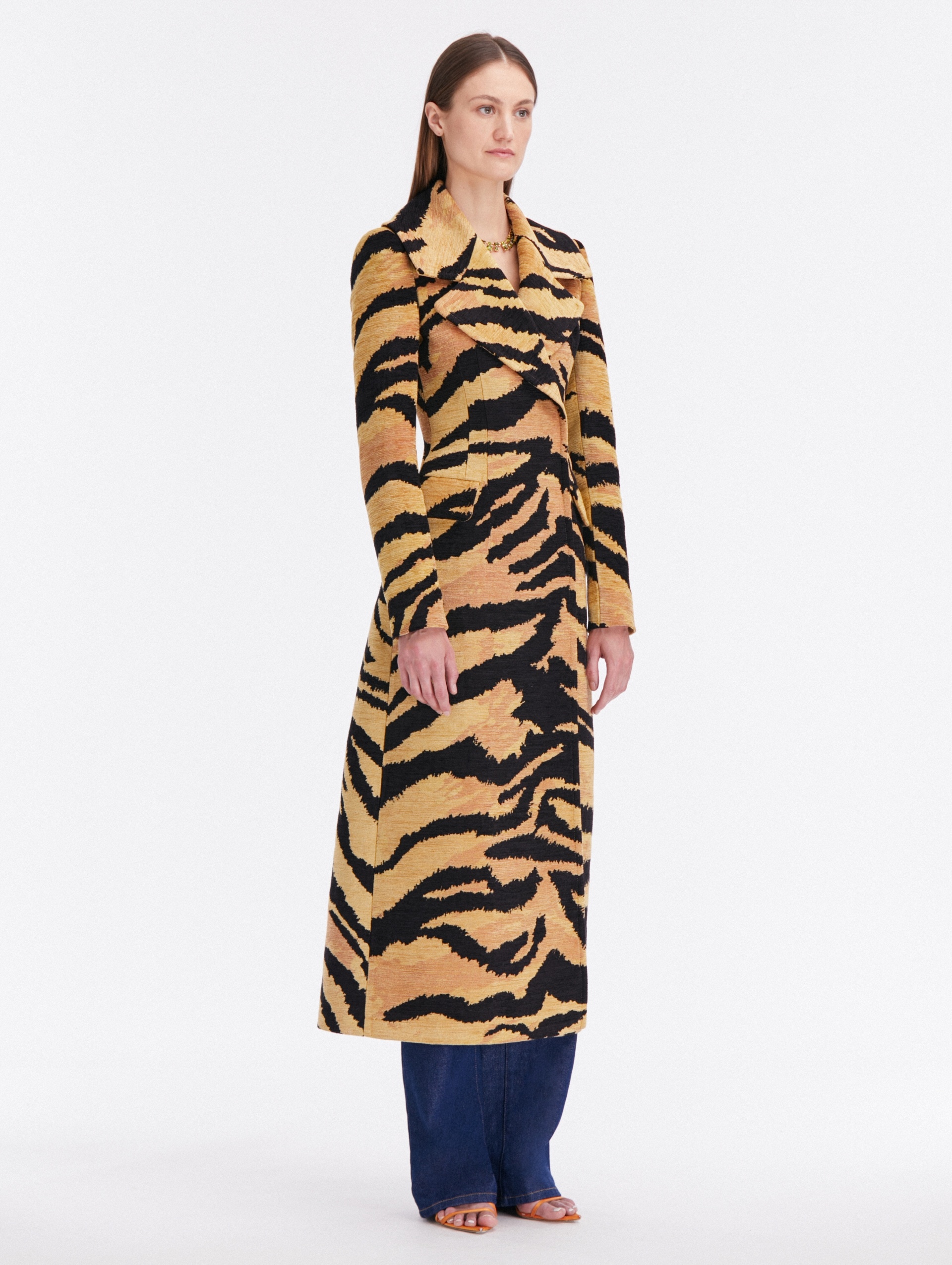 CHENILLE TIGER JACQUARD COAT - 4