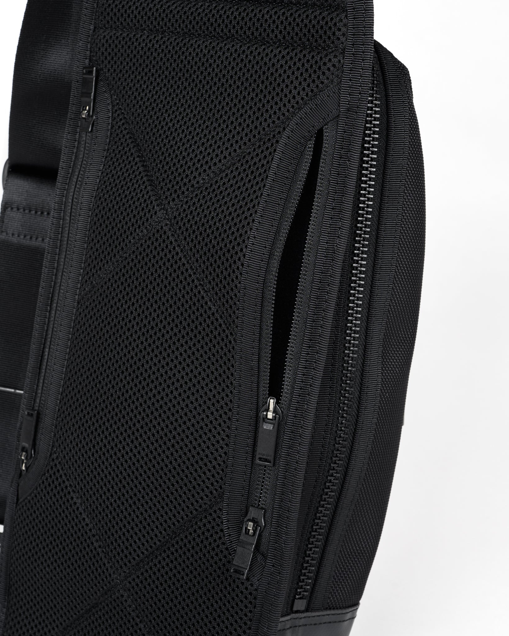 PORTER - YOSHIDA & CO. - HEAT SLING SHOULDER BAG - BLACK - 5