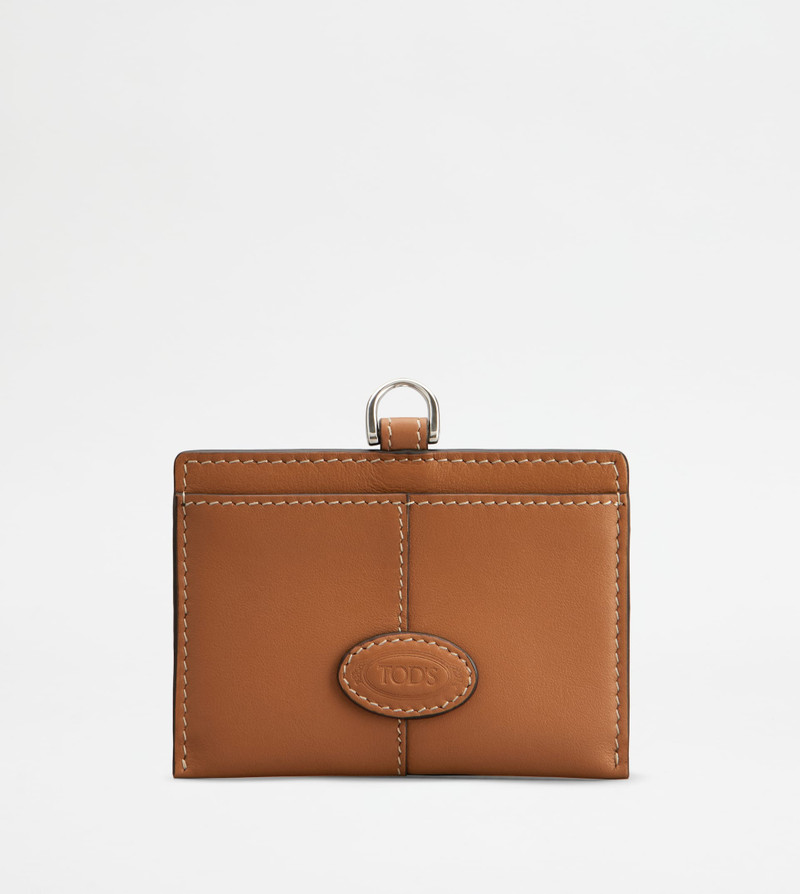 BADGE HOLDER IN LEATHER - BROWN 1