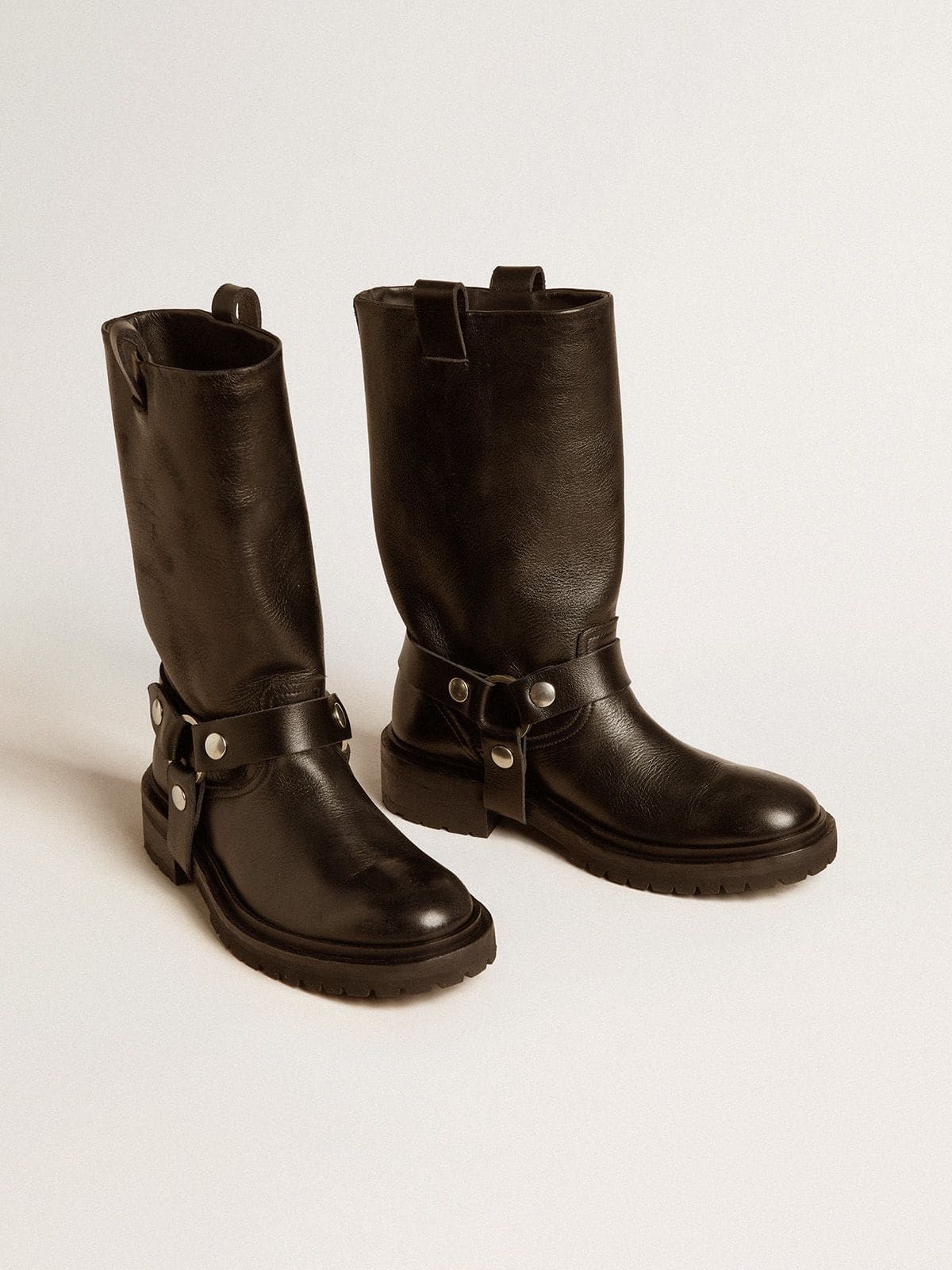 Kurt boots in glossy black leather with silver-colored buckle and studs - 2