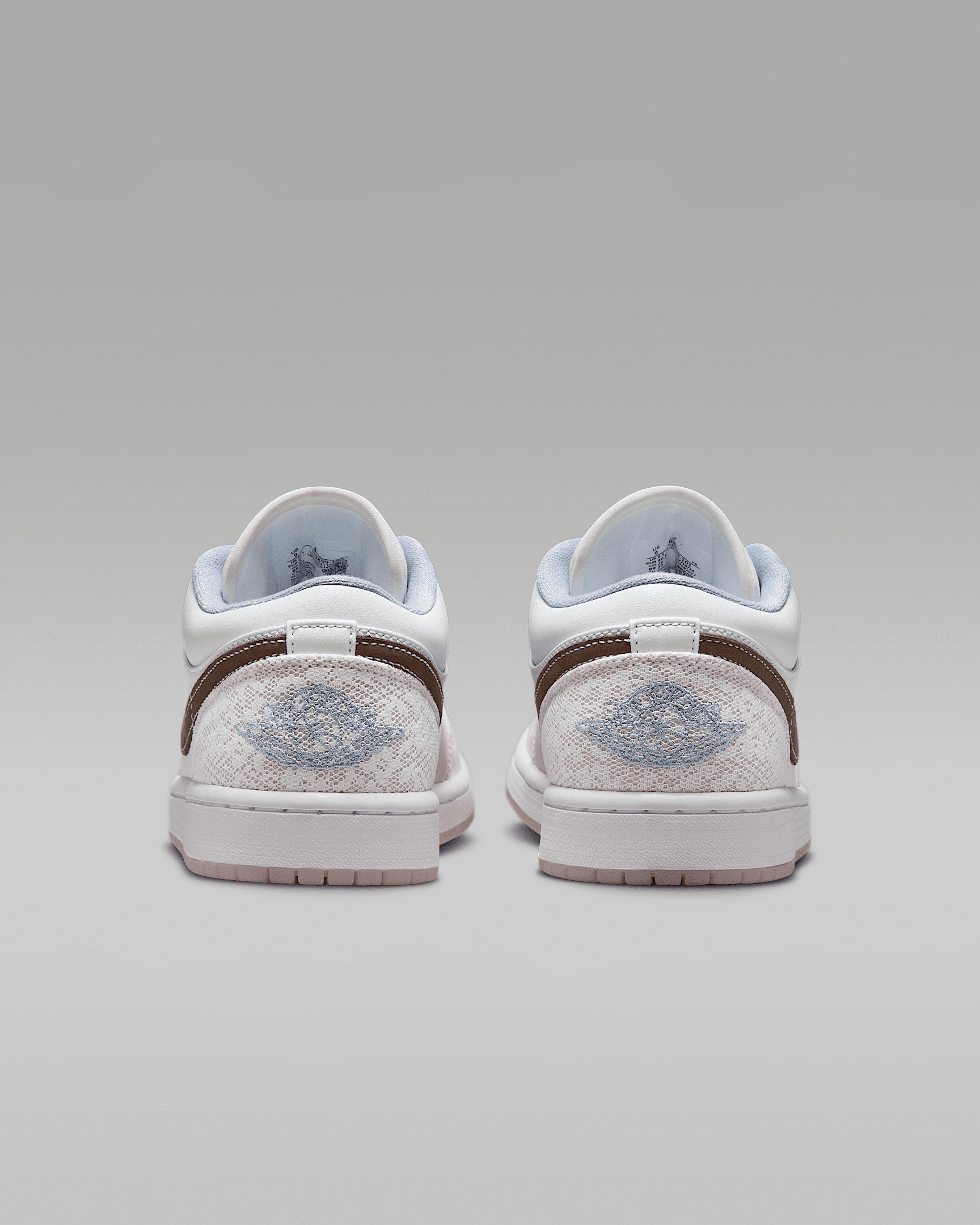 Air Jordan 1 Low Women's Shoes - 6