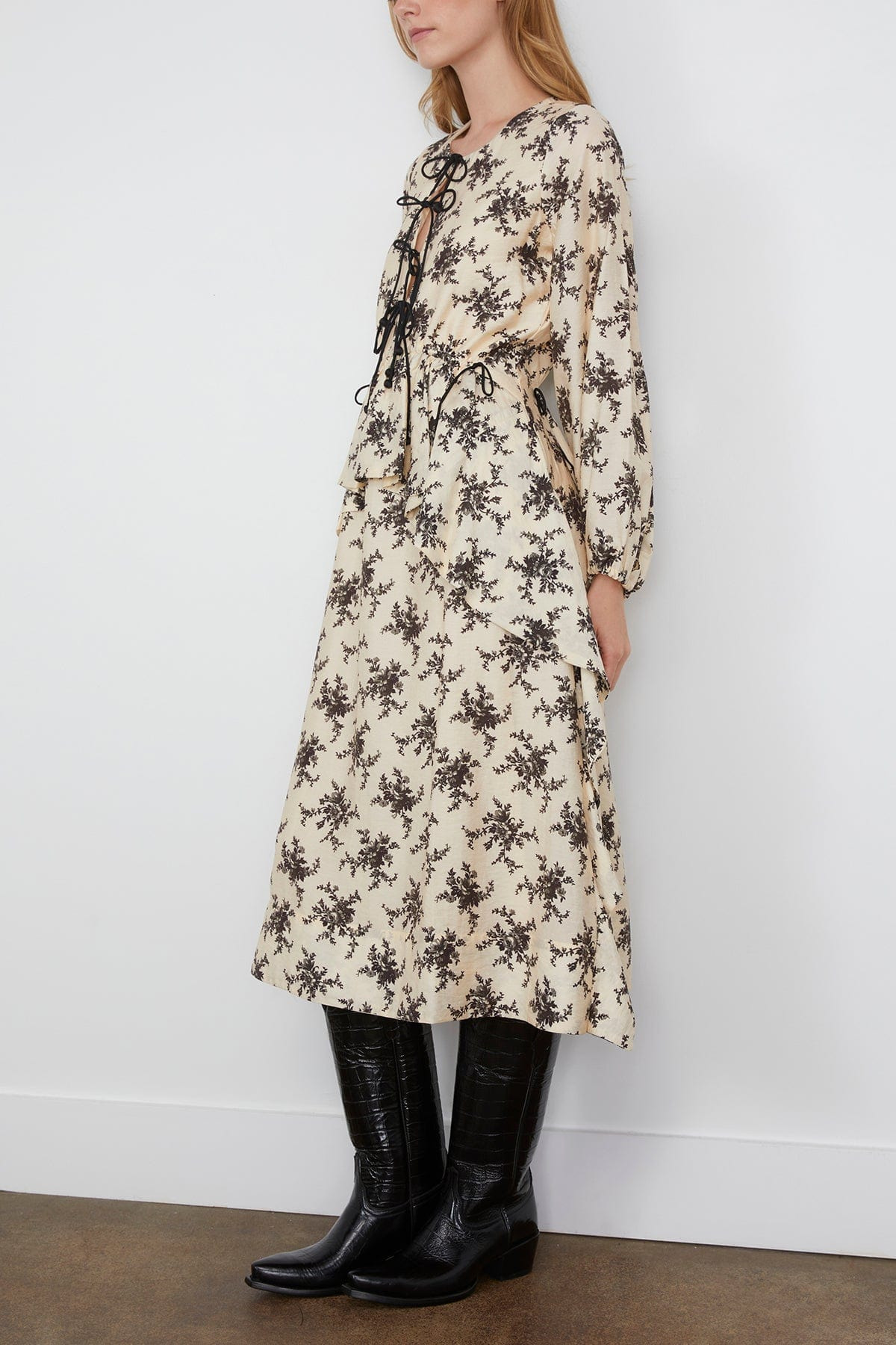 Joan Print Tie Front Midi Dress in Cream - 3