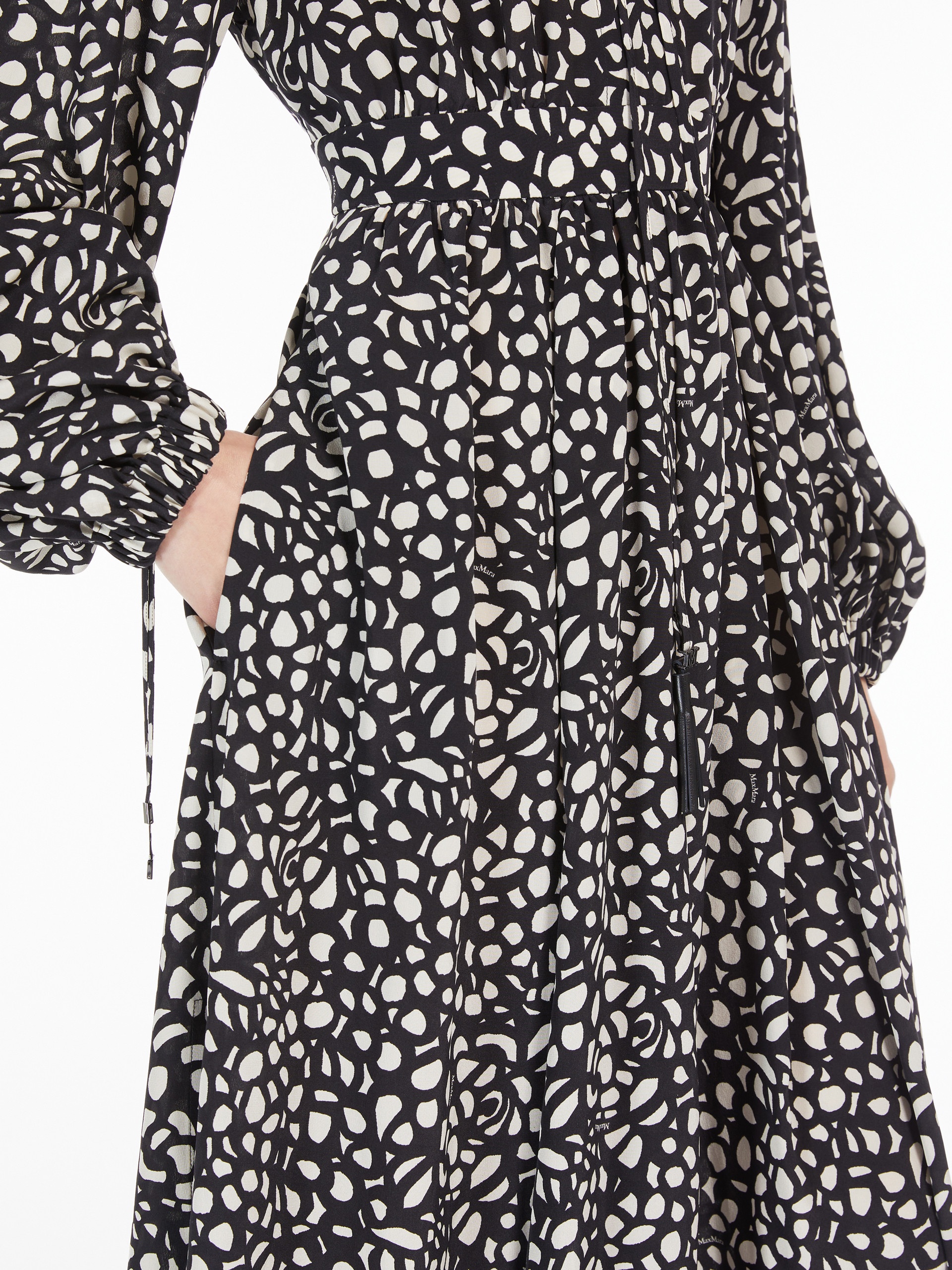 URBANIA Long printed silk dress - 6