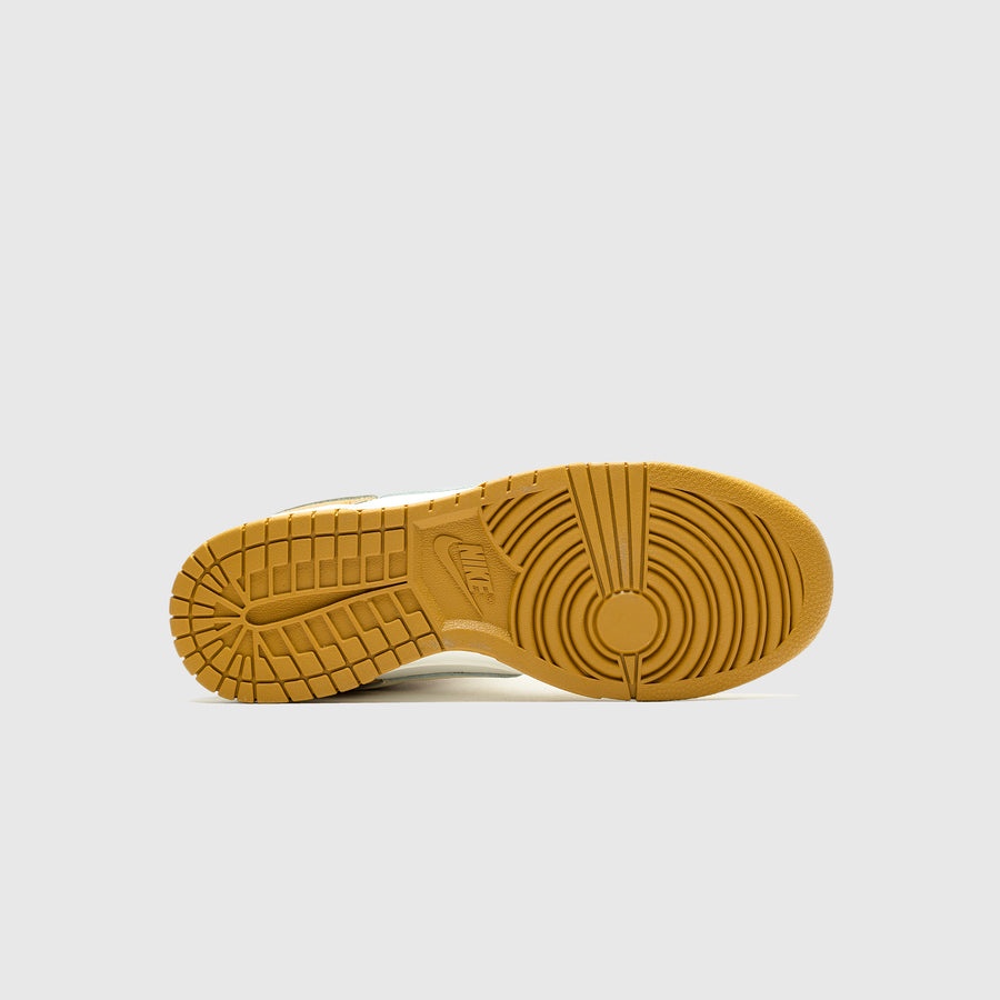 DUNK LOW RETRO "SATURN GOLD" - 6