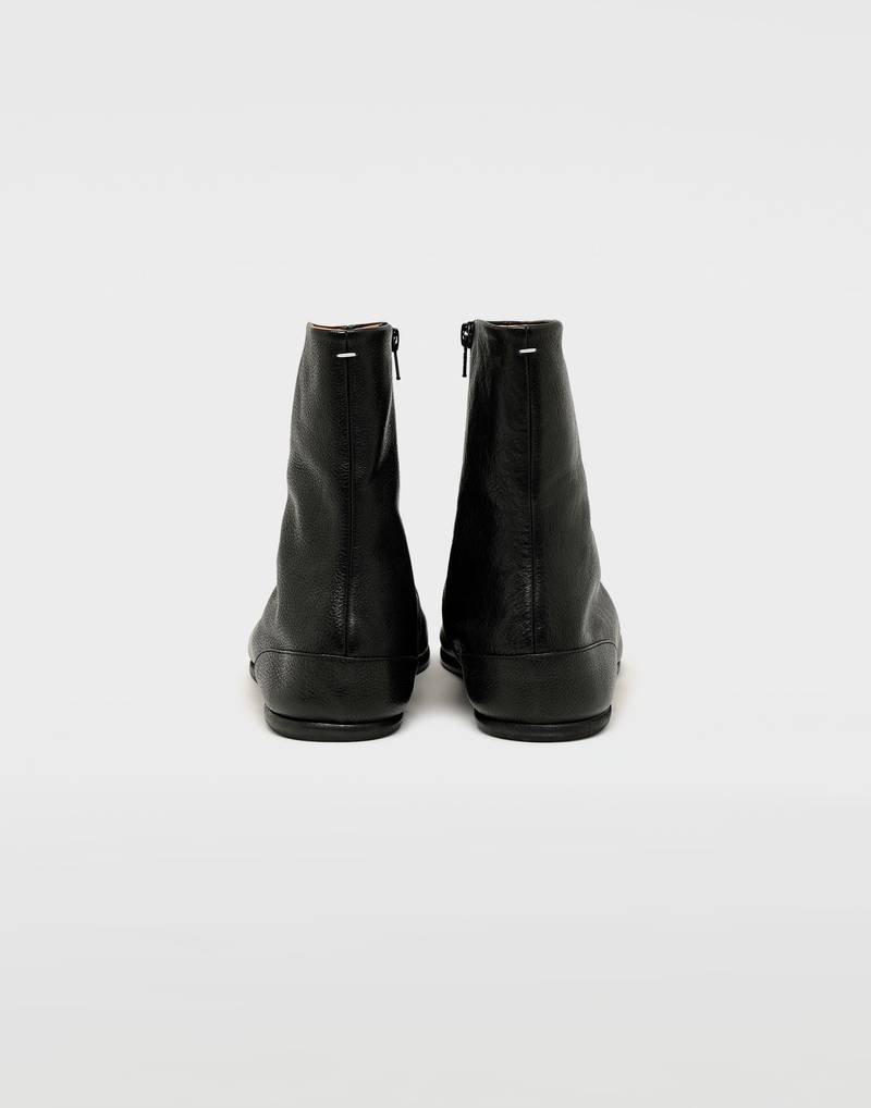 Maison Margiela Tabi flat ankle boots outlook
