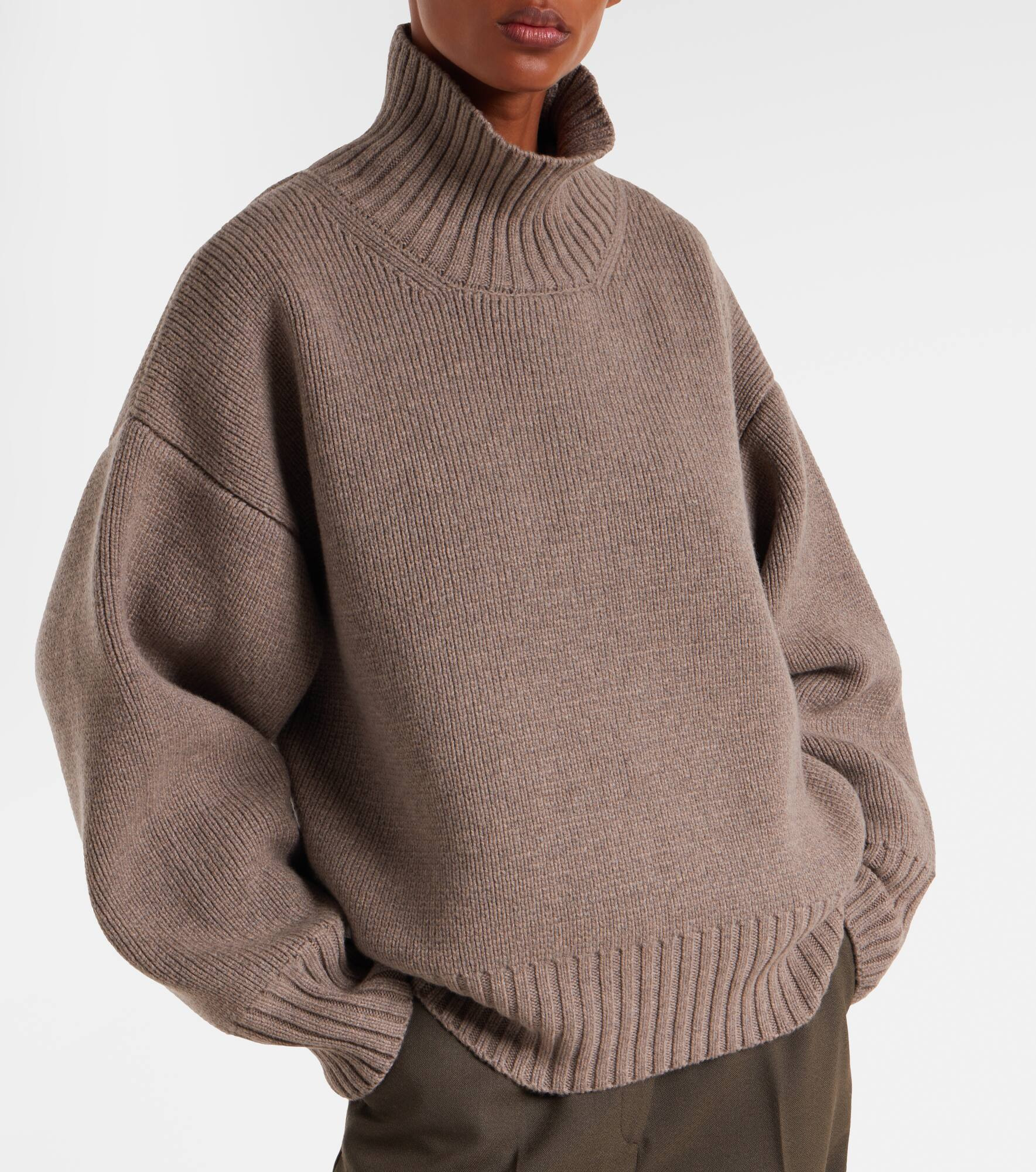 Wool turtleneck sweater - 6
