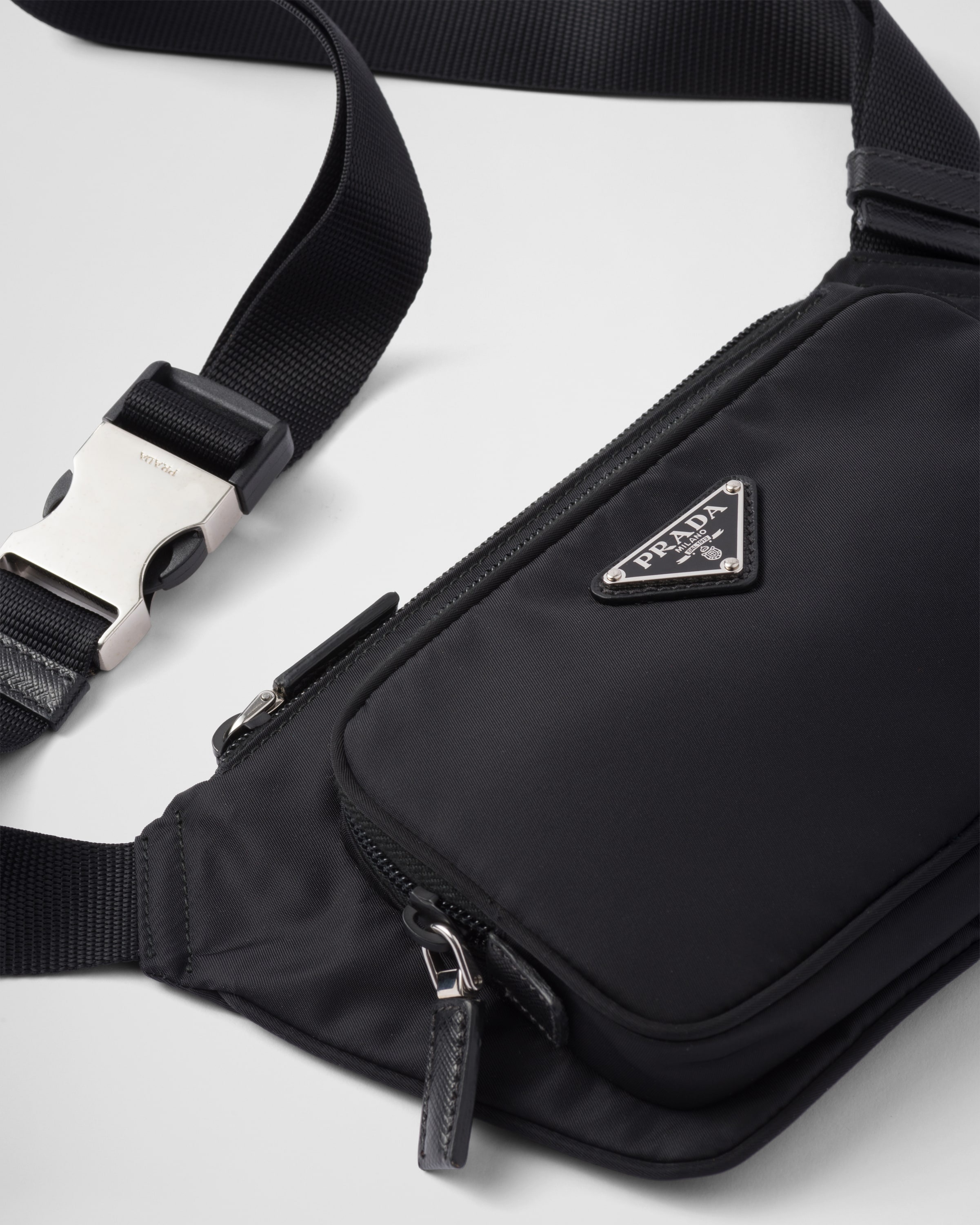 Re-Nylon and Saffiano leather shoulder bag - 5