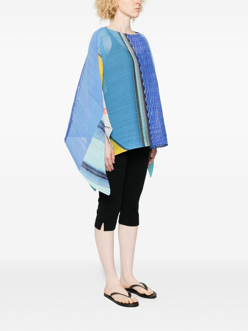 City Collage Madame-T pleated poncho 3