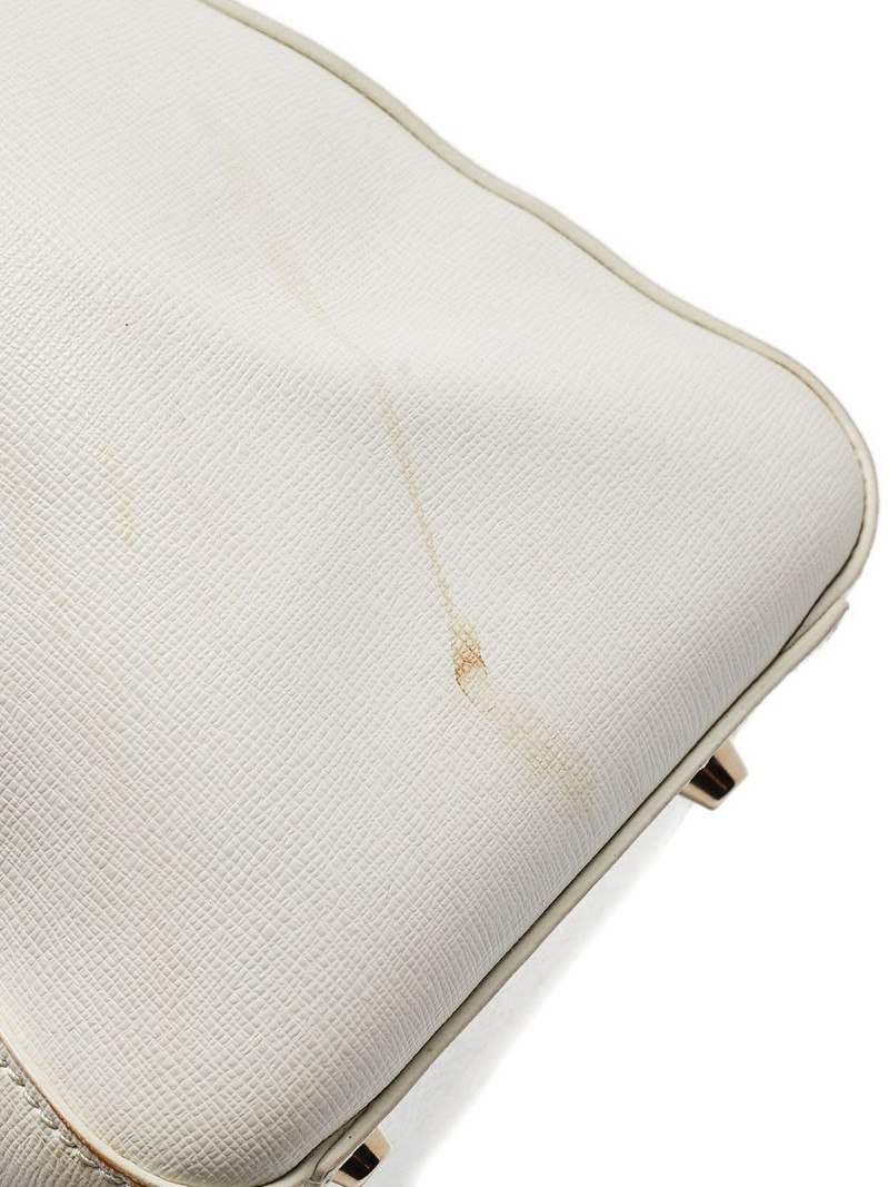 1047261 White 4