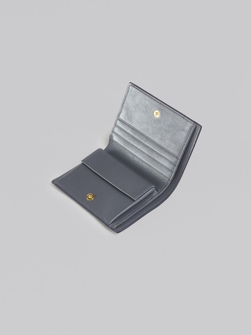GREY AND BLACK LEATHER BI-FOLD WALLET 4