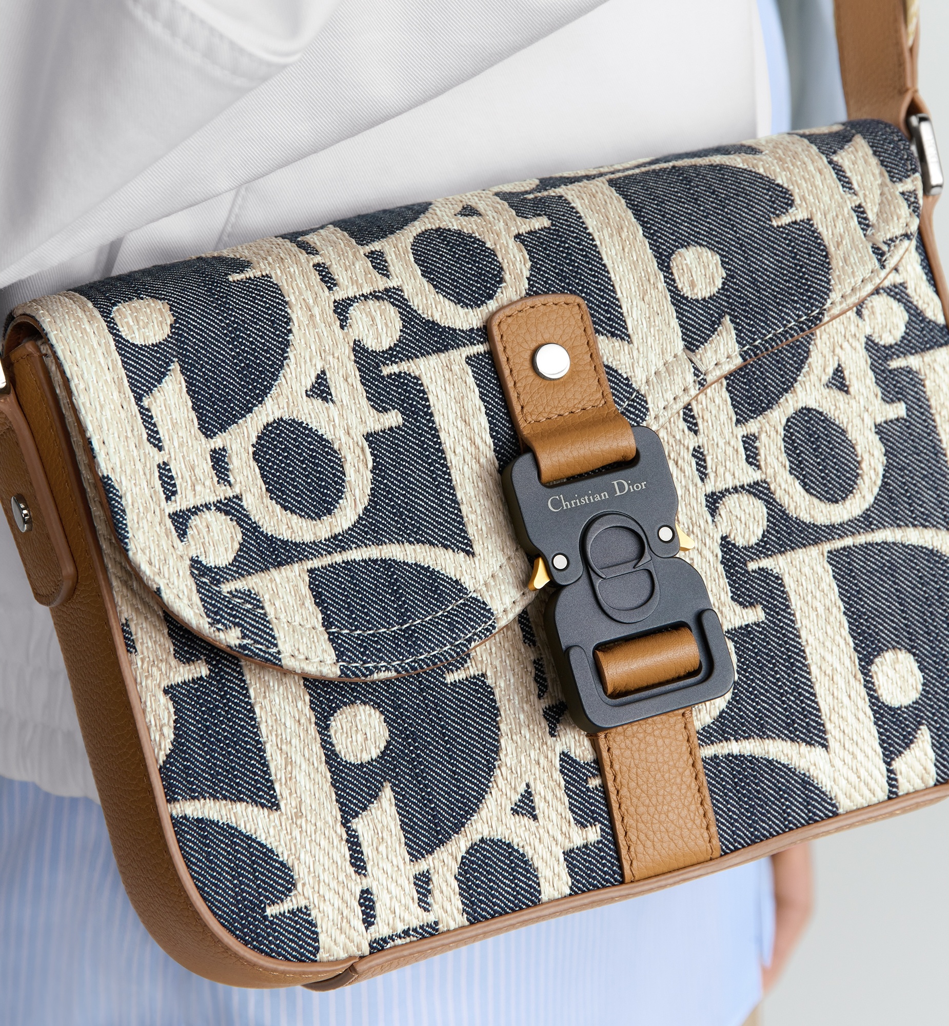 Saddle Messenger Bag - 3