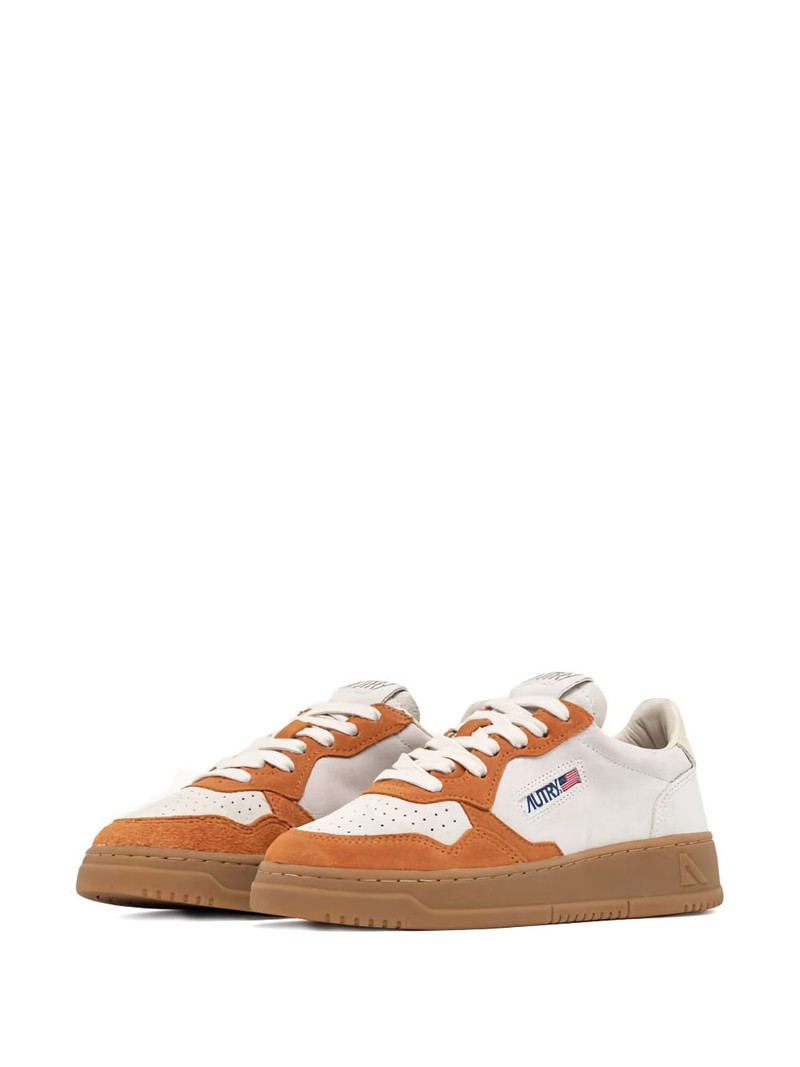 AUTRY Medalist low lace-up sneakers outlook