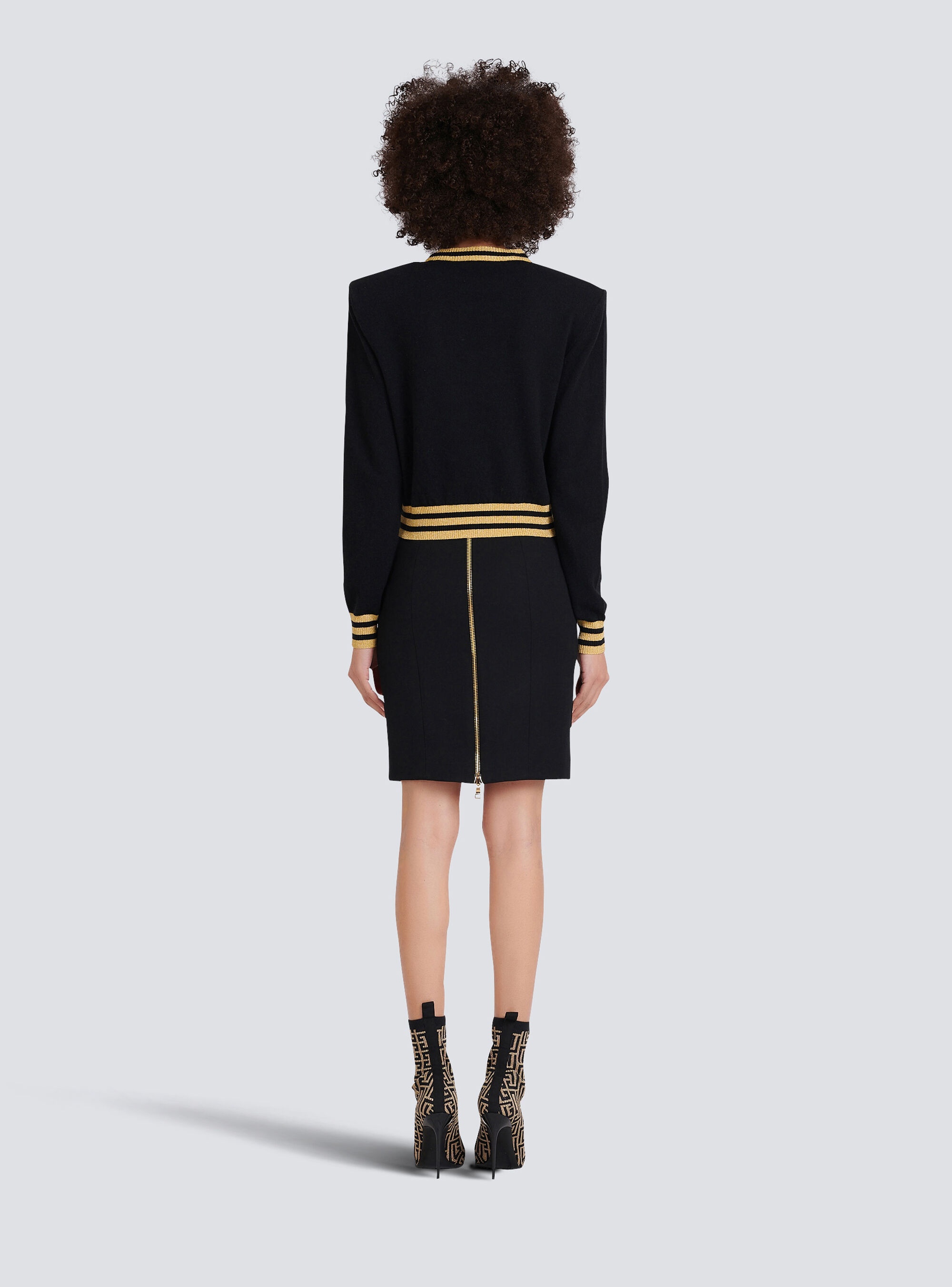 Cropped wool sweatshirt with gold Balmain logo - 4