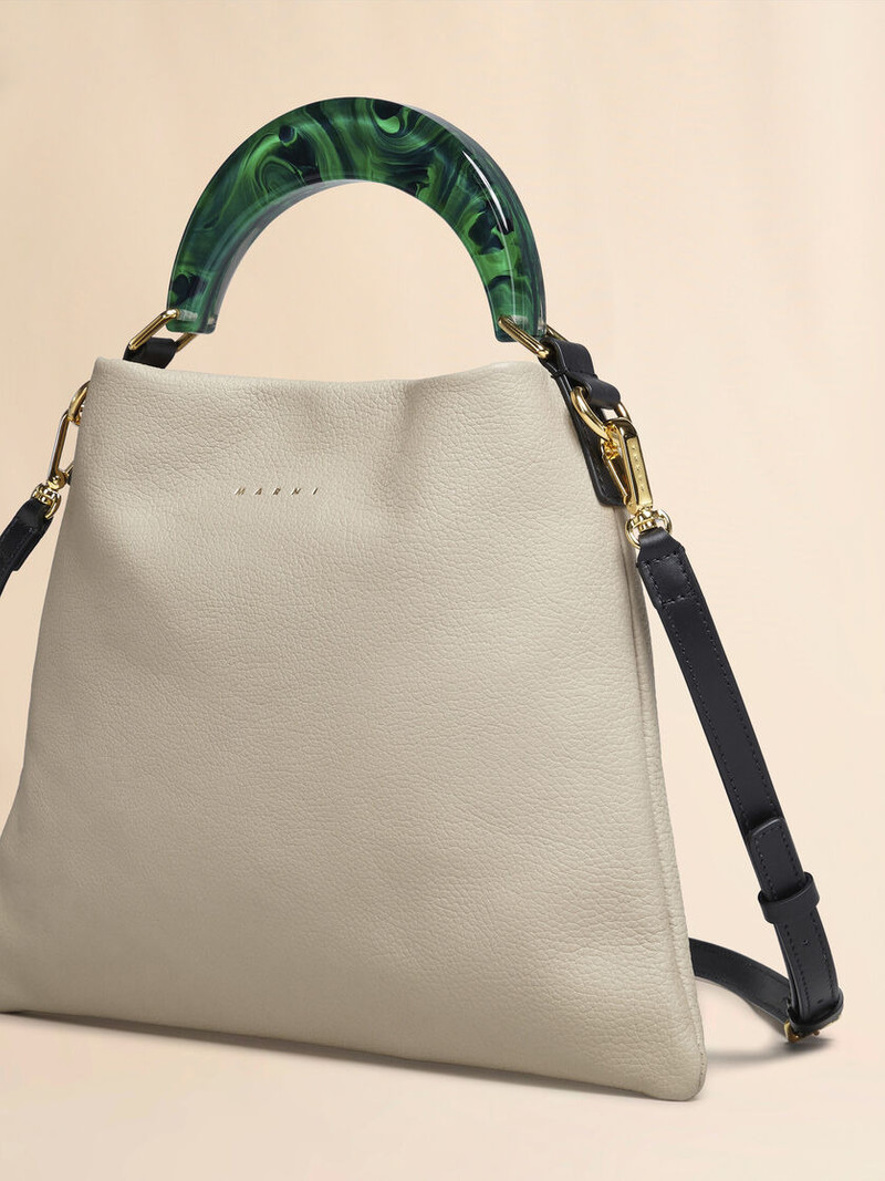 HOBO BAG IN WHITE GRAINED CALFSKIN AND RESIN HANDLE 5