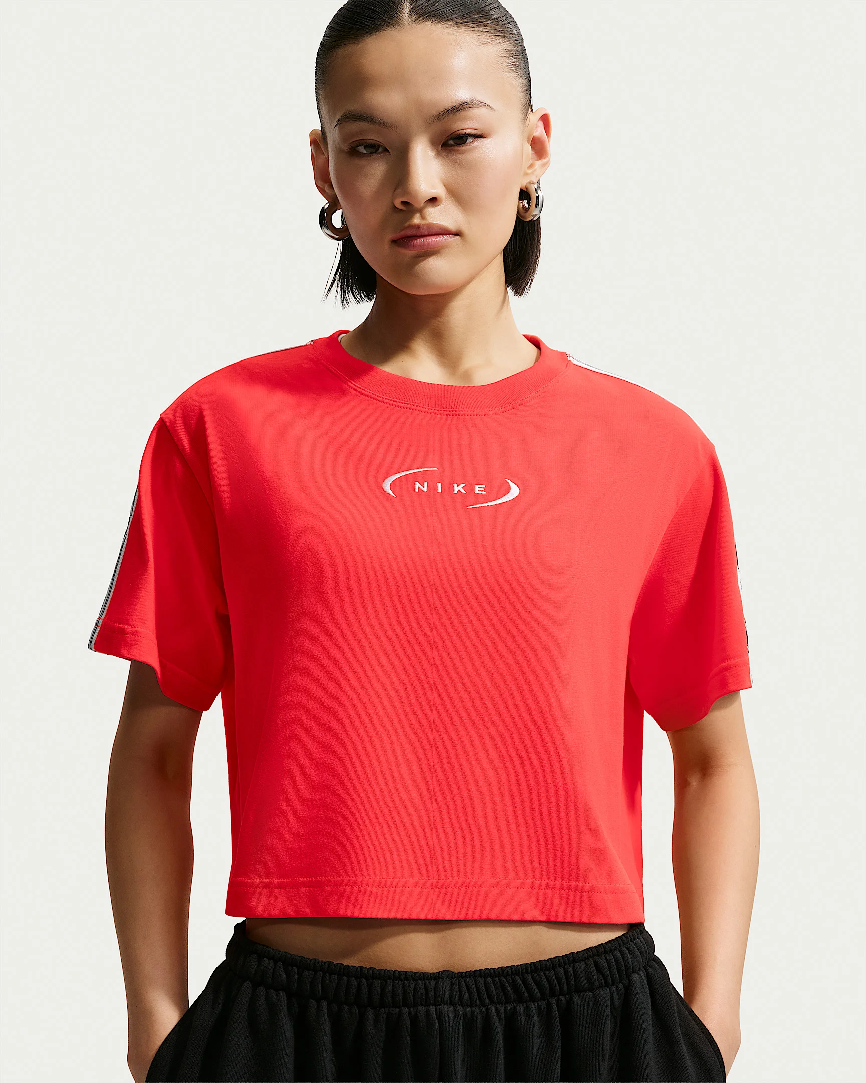 Nike Sportswear Classic Women's Loose Cropped T-Shirt - 1