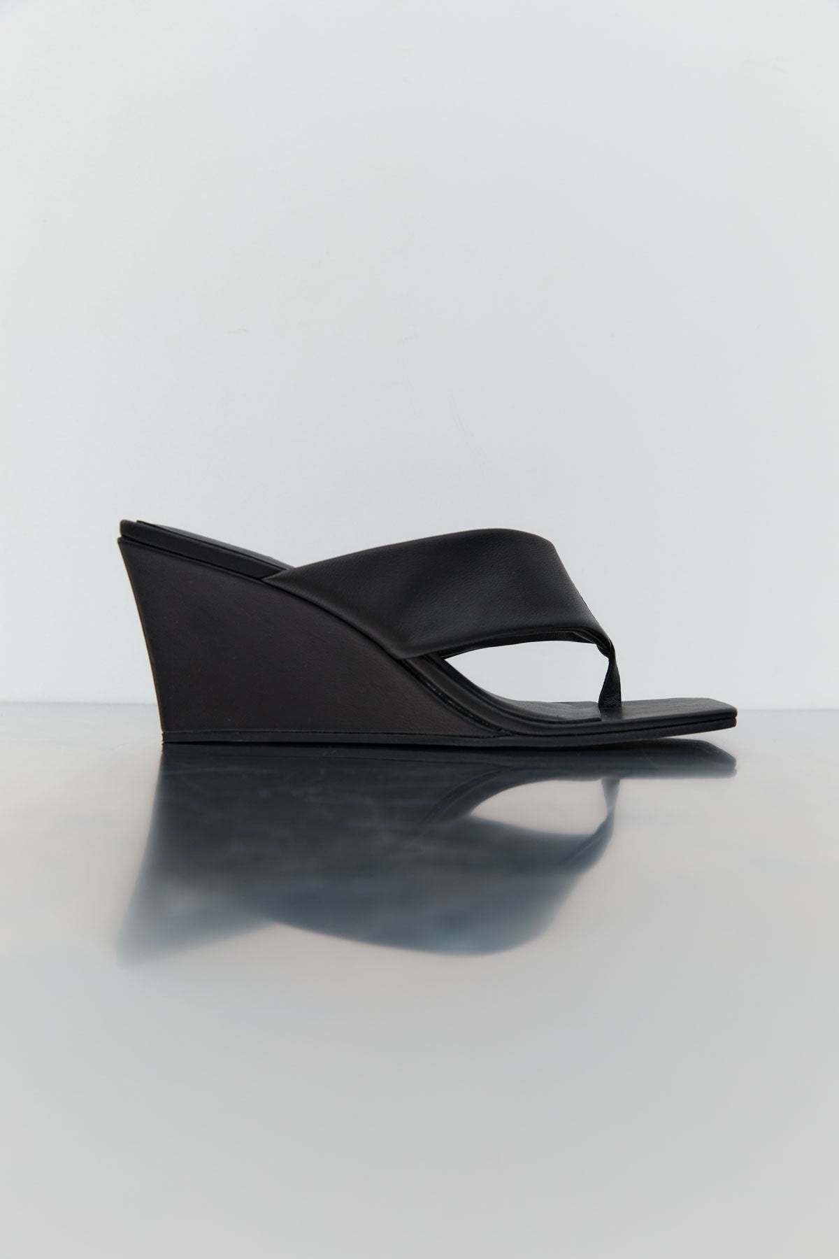 Soft Thong Wedge - Black - 4