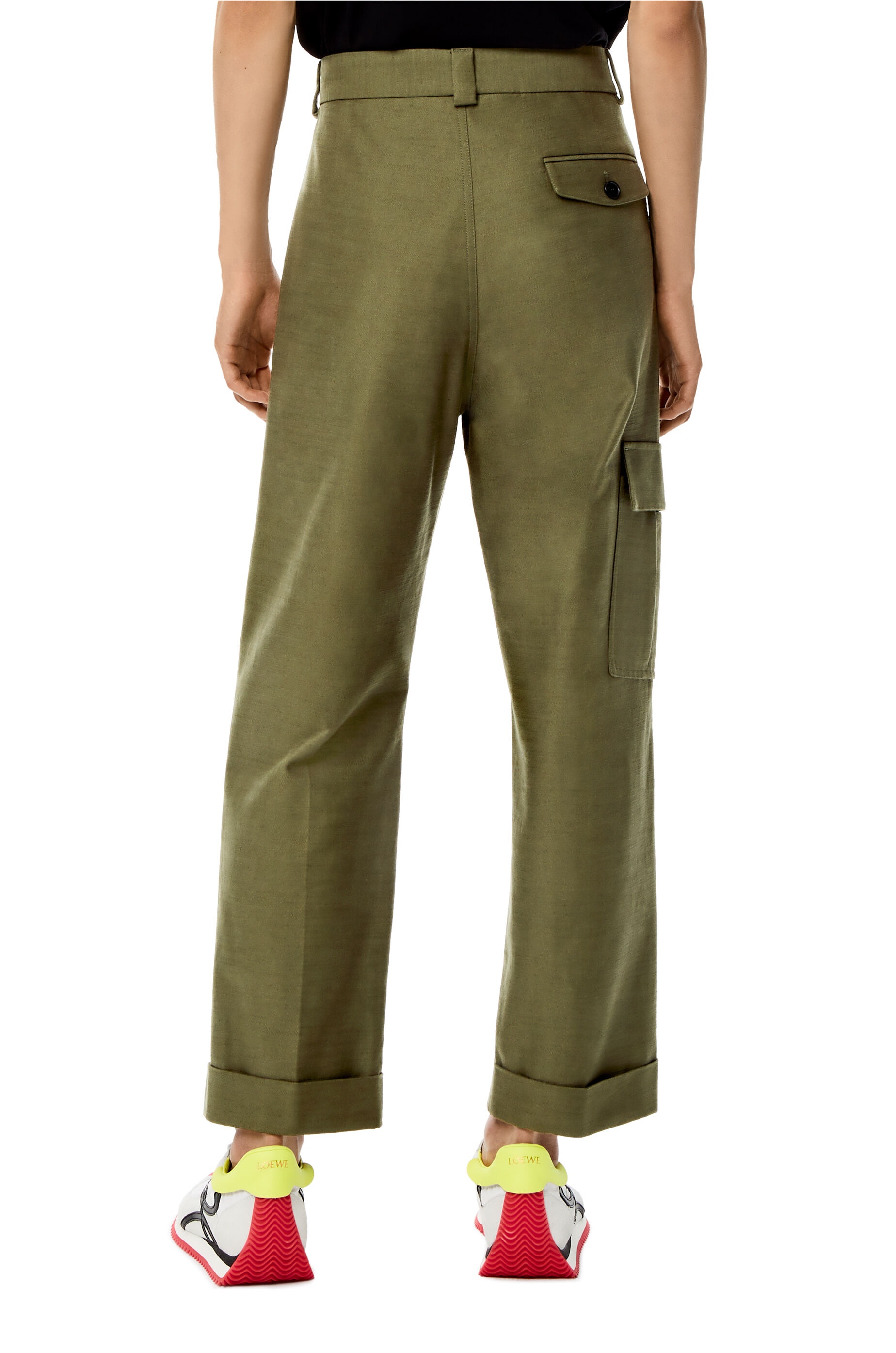 Cropped cargo trousers in cotton - 4