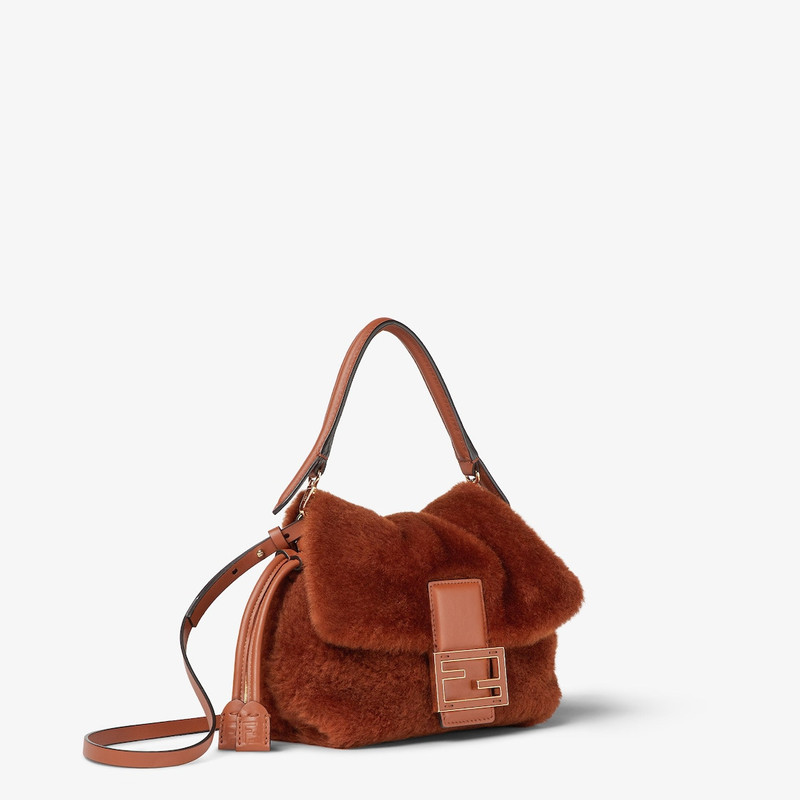 FENDI Mamma Baguette Small outlook