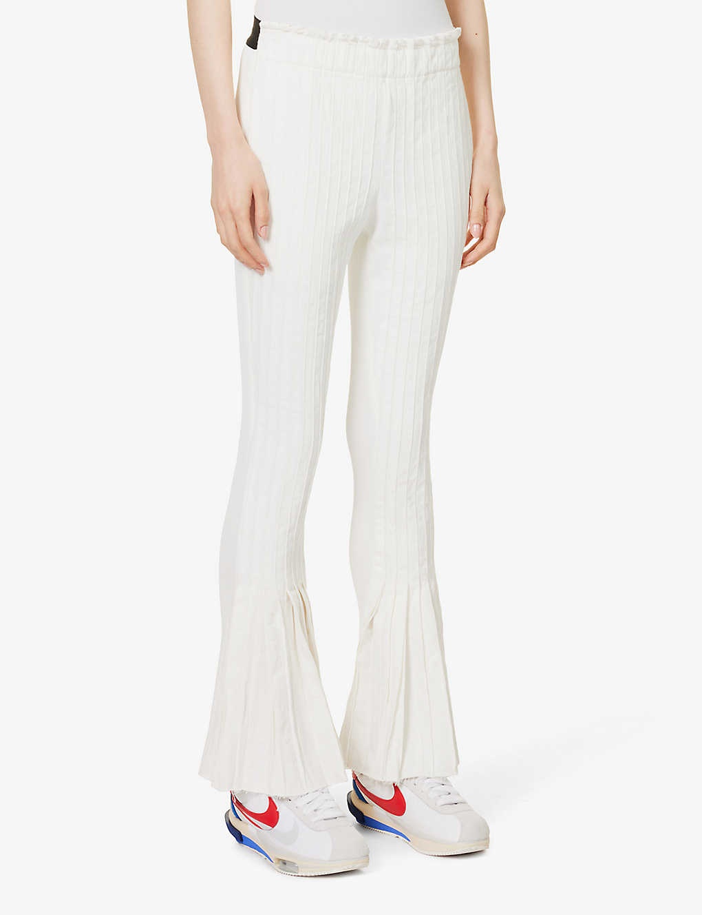 Pleated flared-leg mid-rise cotton trousers - 6