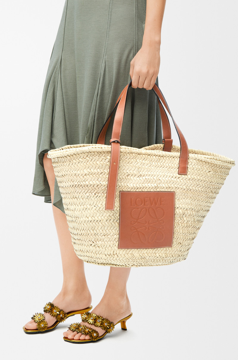 Loewe Large Basket bag in palm leaf and calfskin outlook