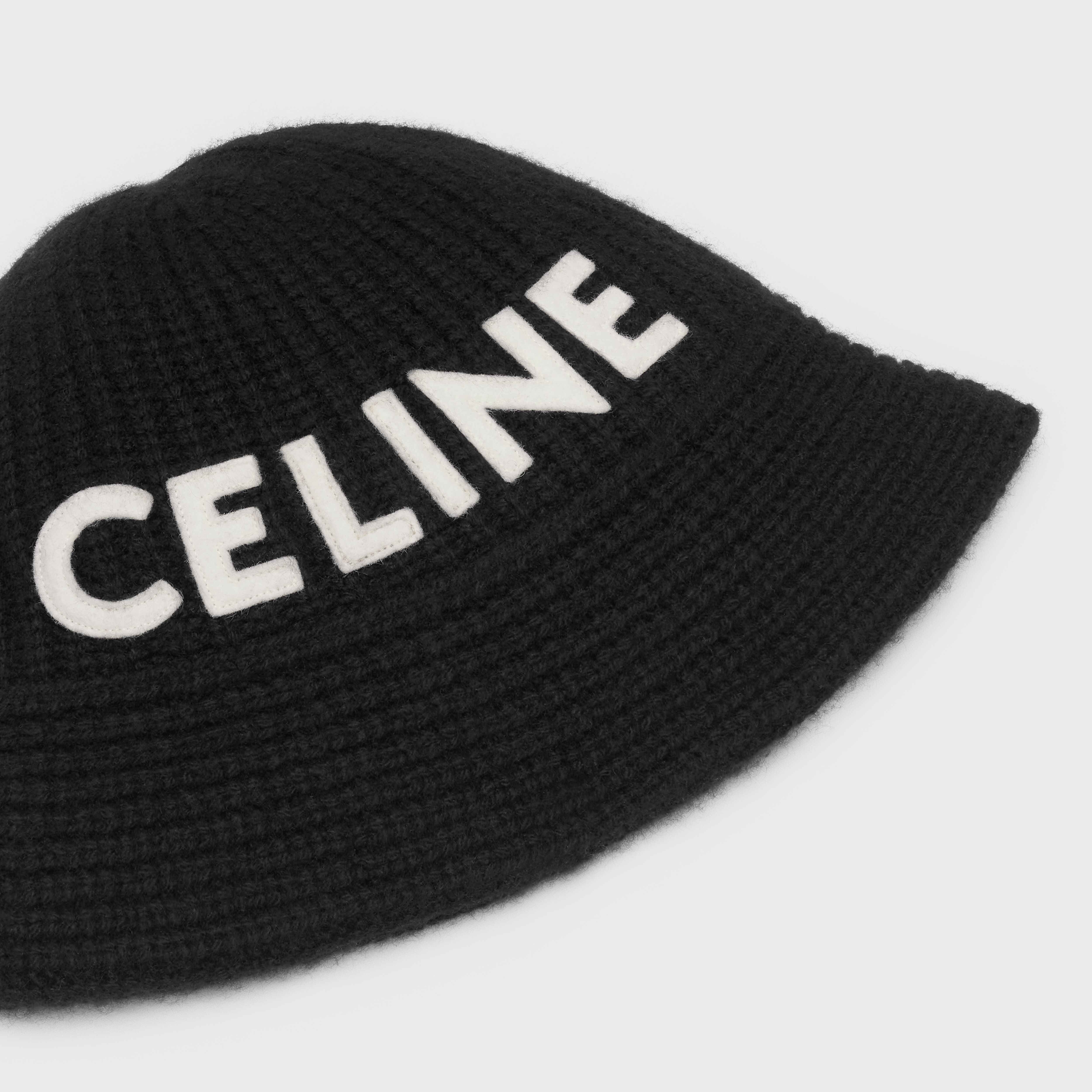 CLOCHE BUCKET HAT IN SEAMLESS CASHMERE - 3