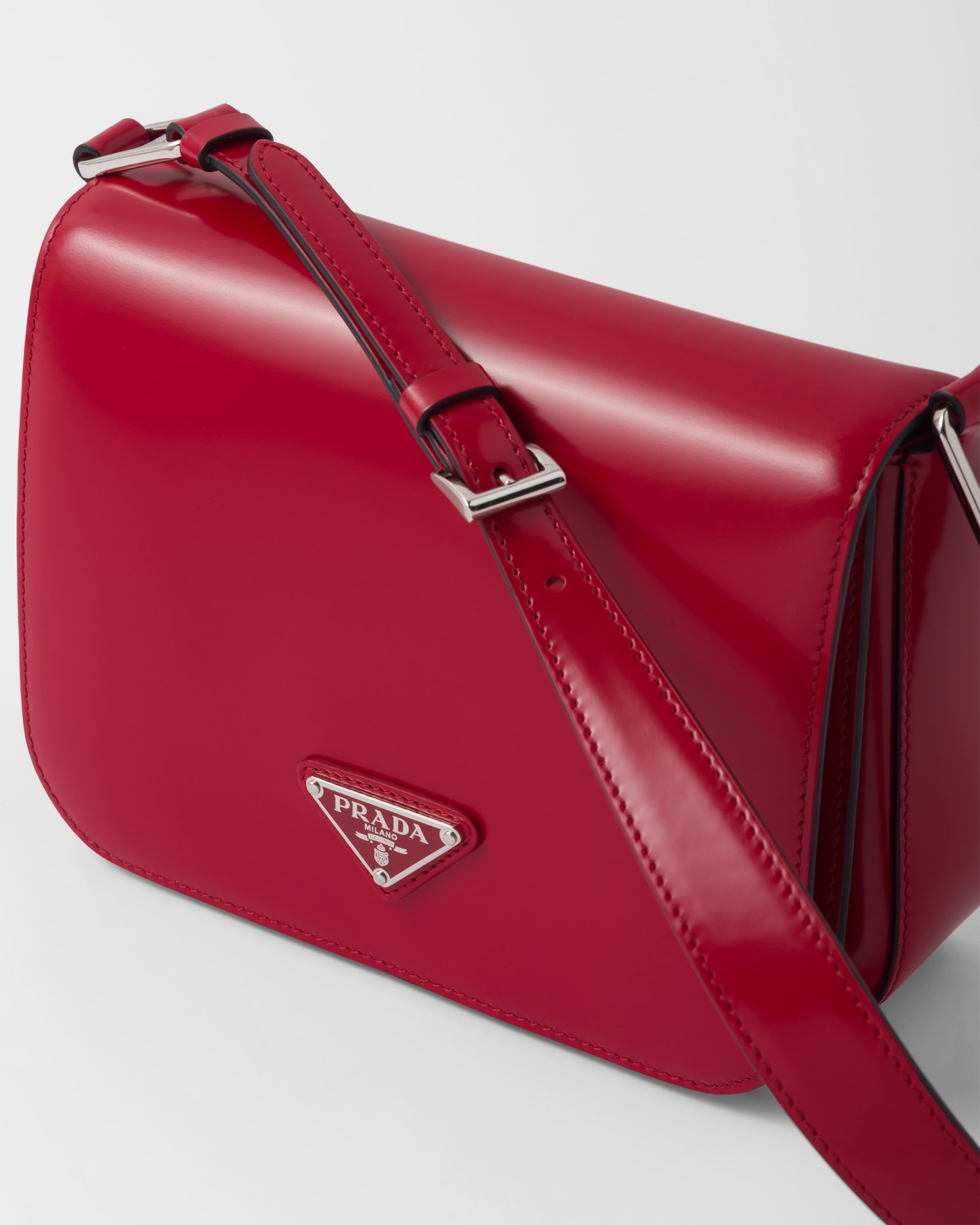 ショルダーバッグ・ポシェット PRADA brushed leather medium shoulder bag uploading-1320533-jpg20211214-