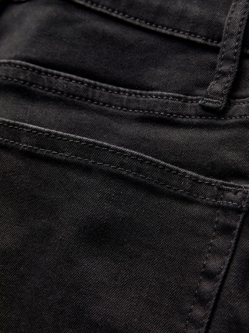 frayed-hem jeans 3