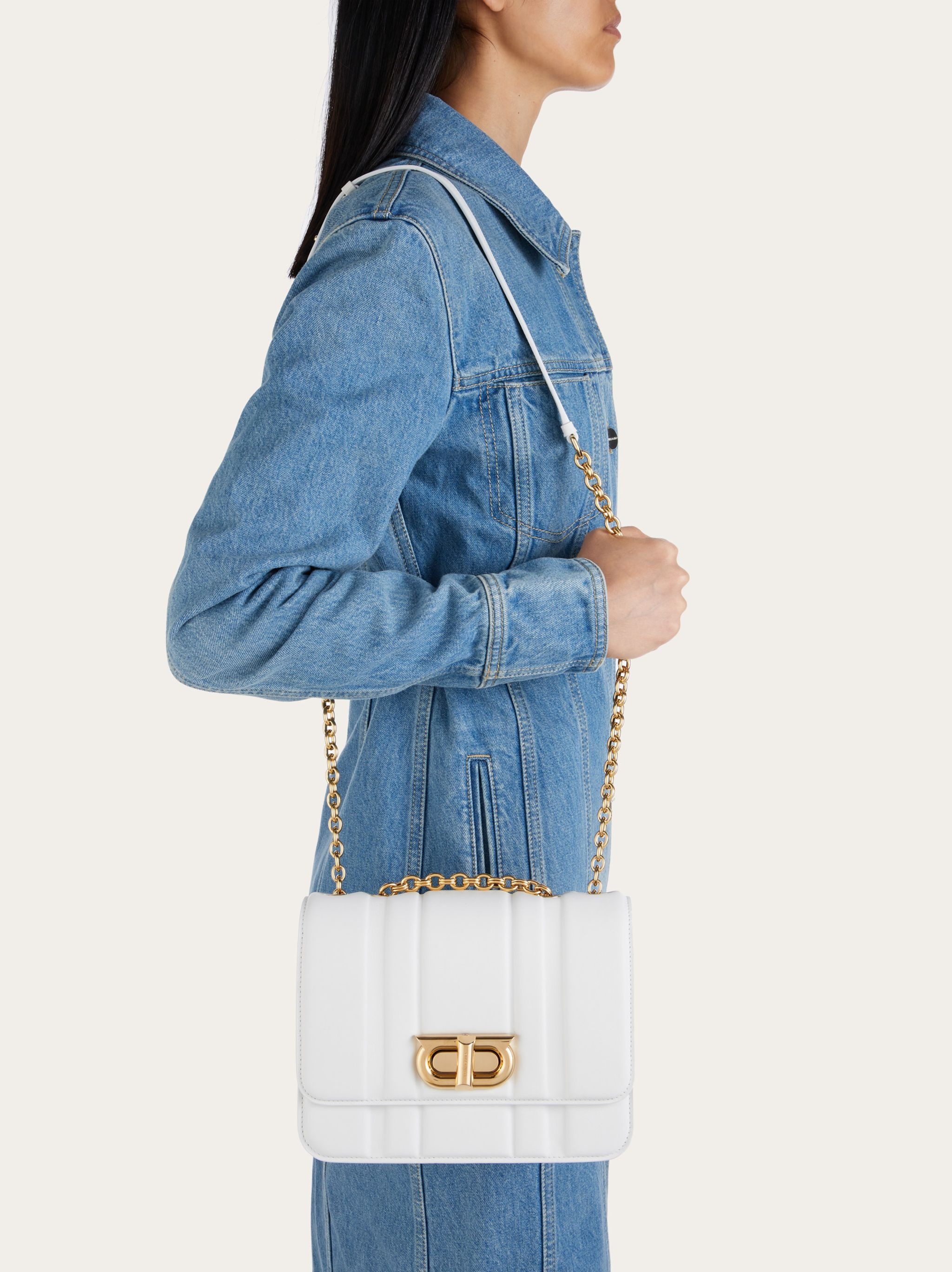 Shoulder bag with new Gancini (M) - 2