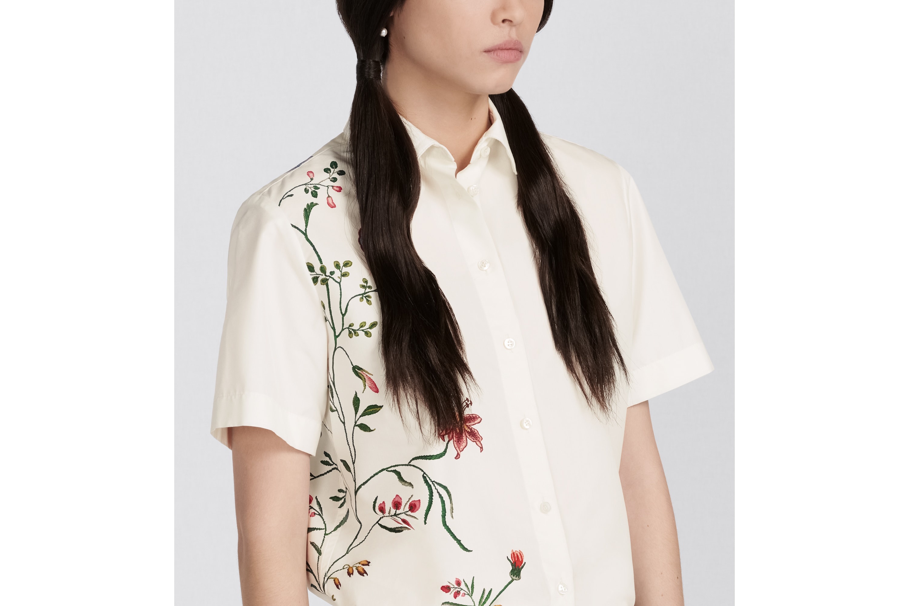Short Buttoned Blouse - 7