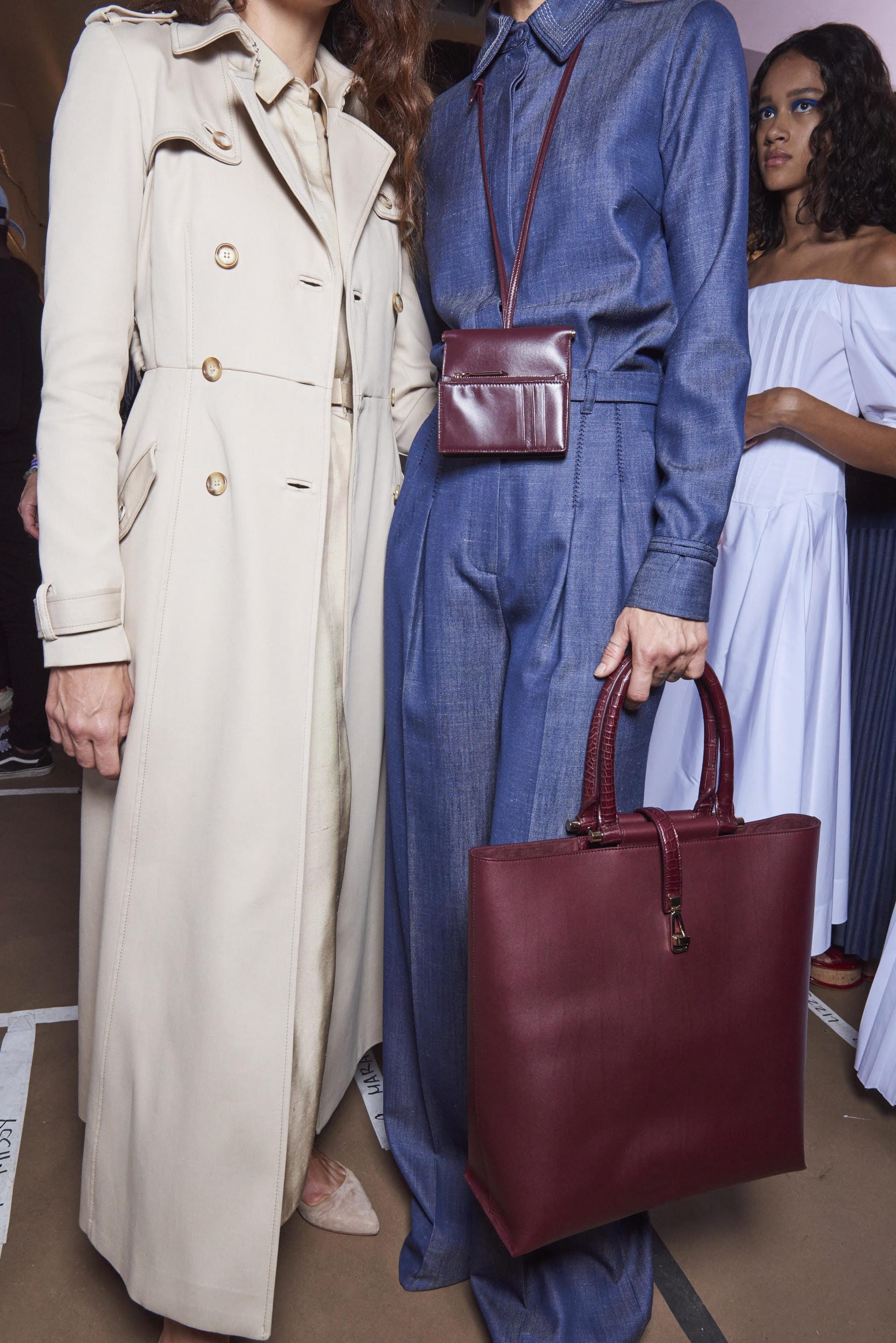 Vevers Tote Bag in Bordeaux Leather with Crocodile Leather Handle - 4