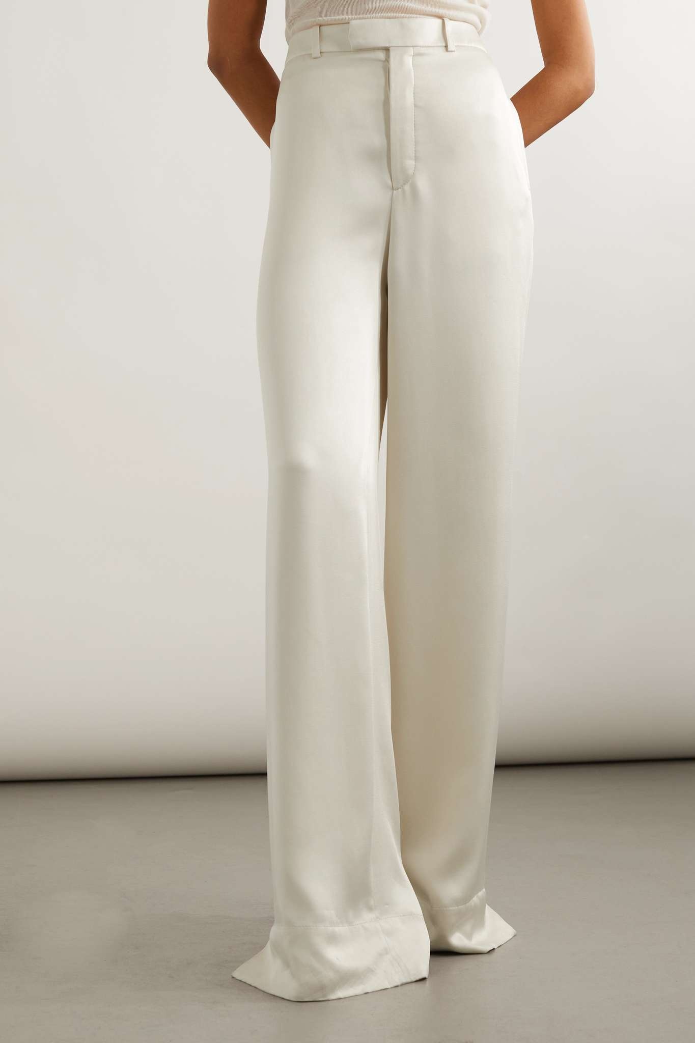パンツ Saint Laurent Crepe Envers Satin Wide-Leg Pants SAINT LAURENT Satin wide-leg pants | NET-A-PORTER