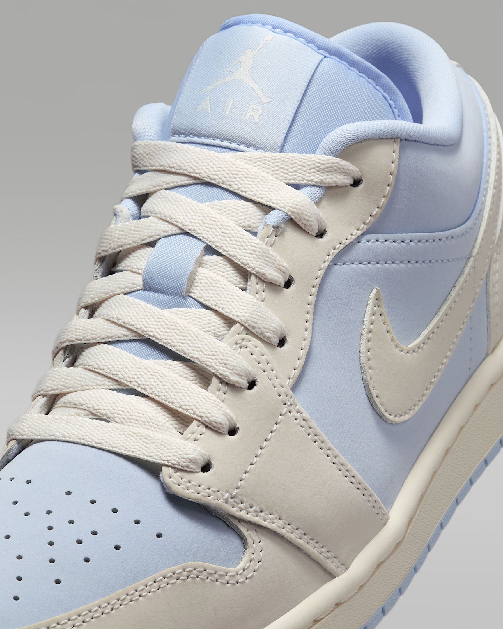 Air Jordan 1 Low SE Women's Shoes - 7