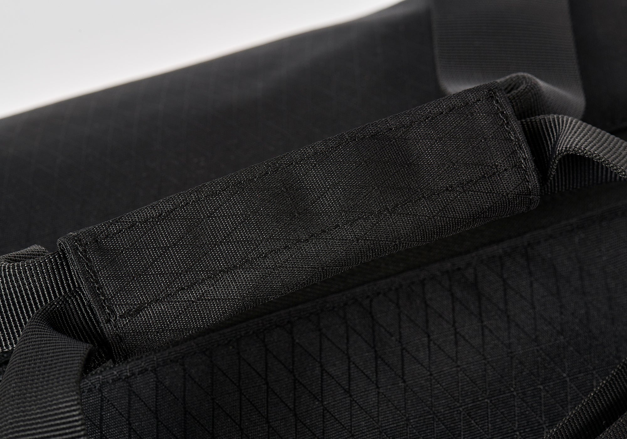 CORDURA Y-RIP HOLDALL BLACK - 9