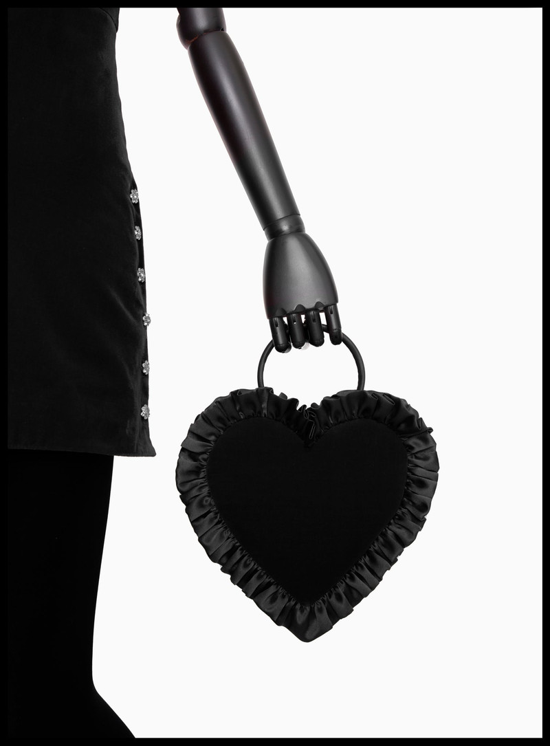 THE VAMPIRE’S WIFE THE HEARTBREAKER BAG outlook