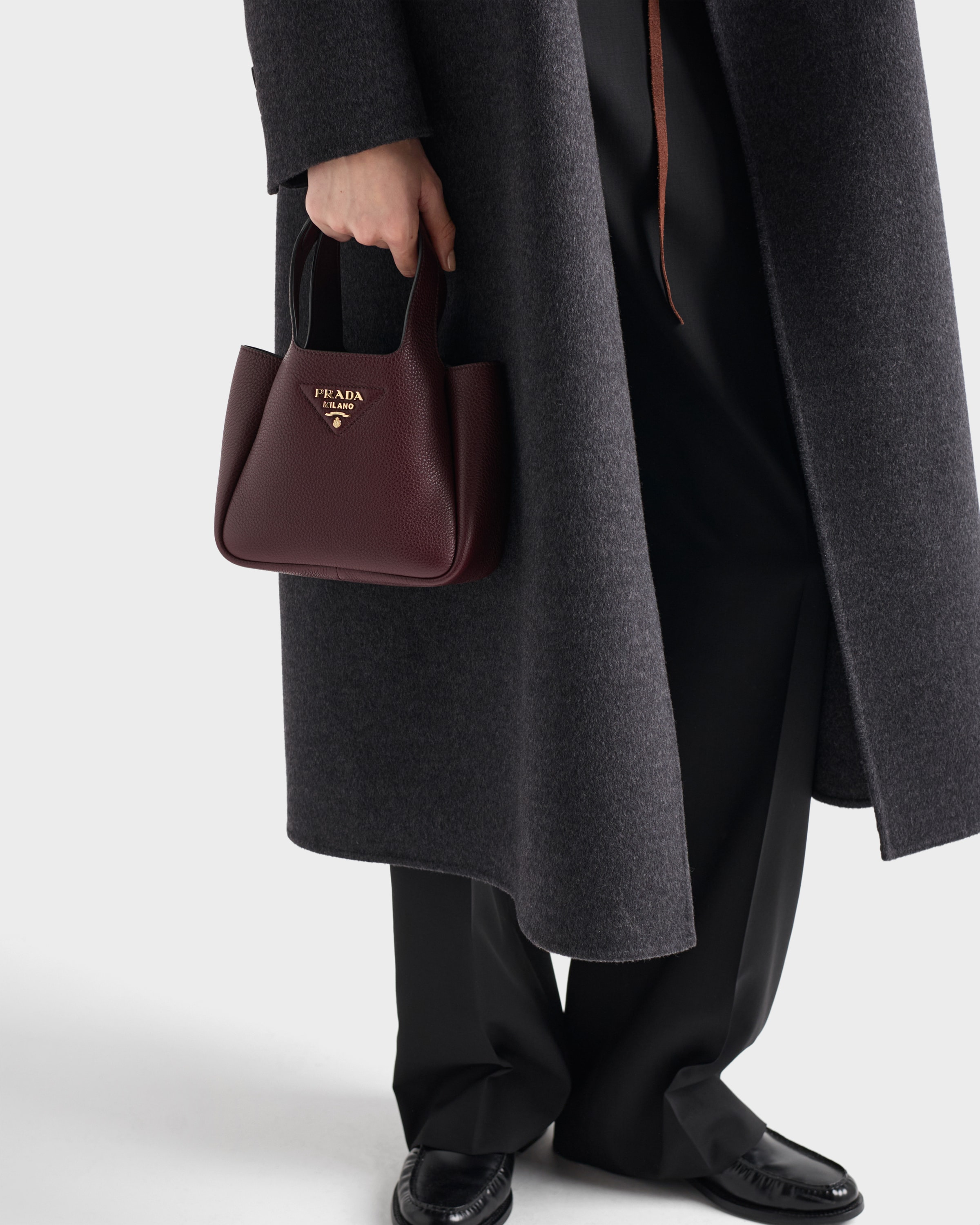 Small leather shoulder bag - 8