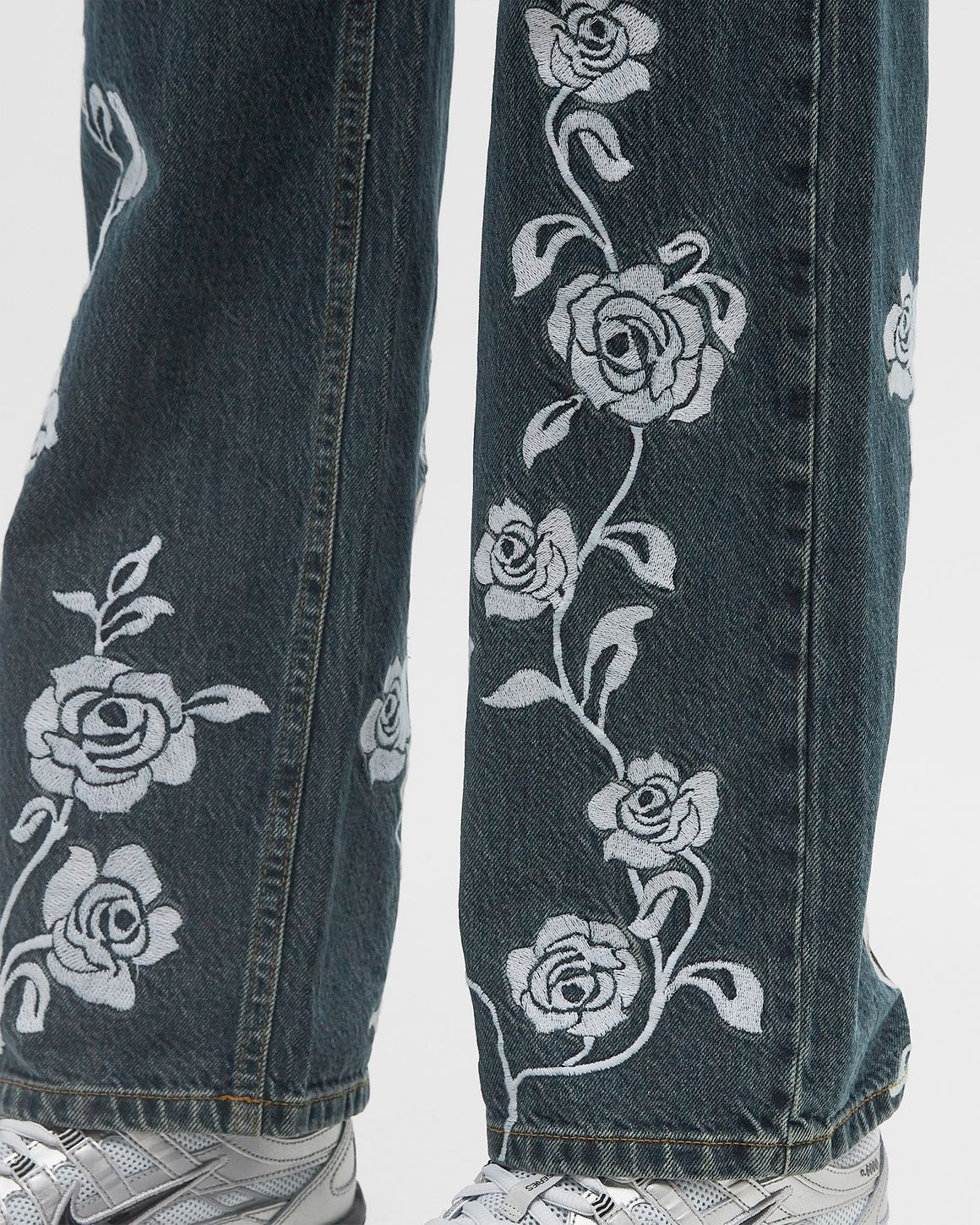 Straight Legged Jeans - 4