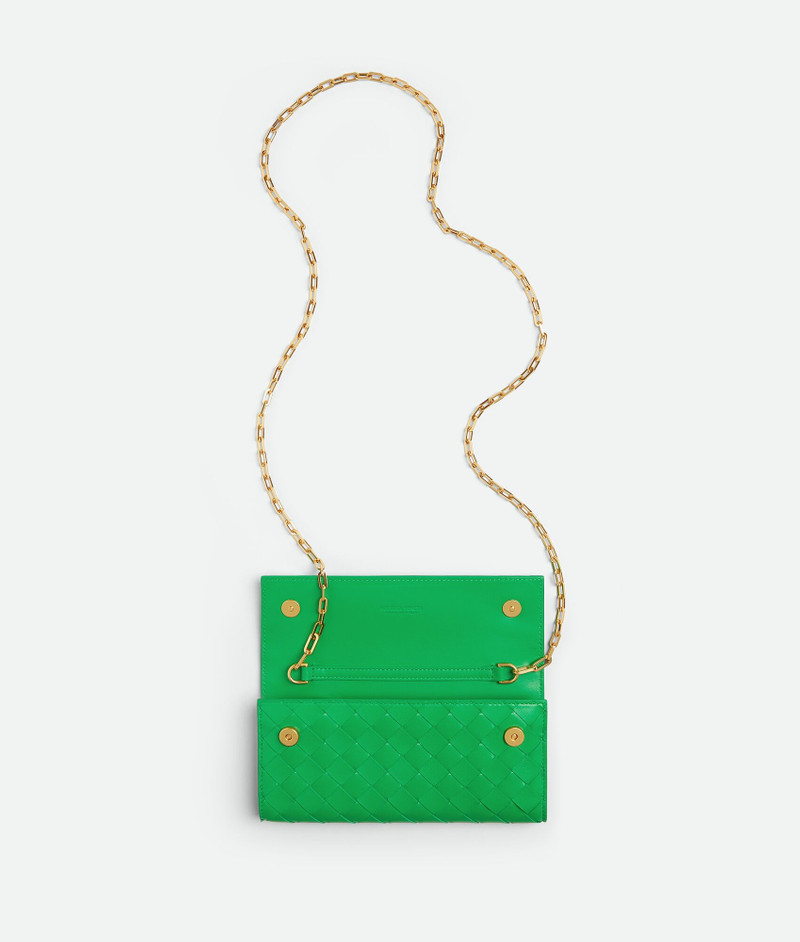 Bottega Veneta intrecciato wallet on chain outlook