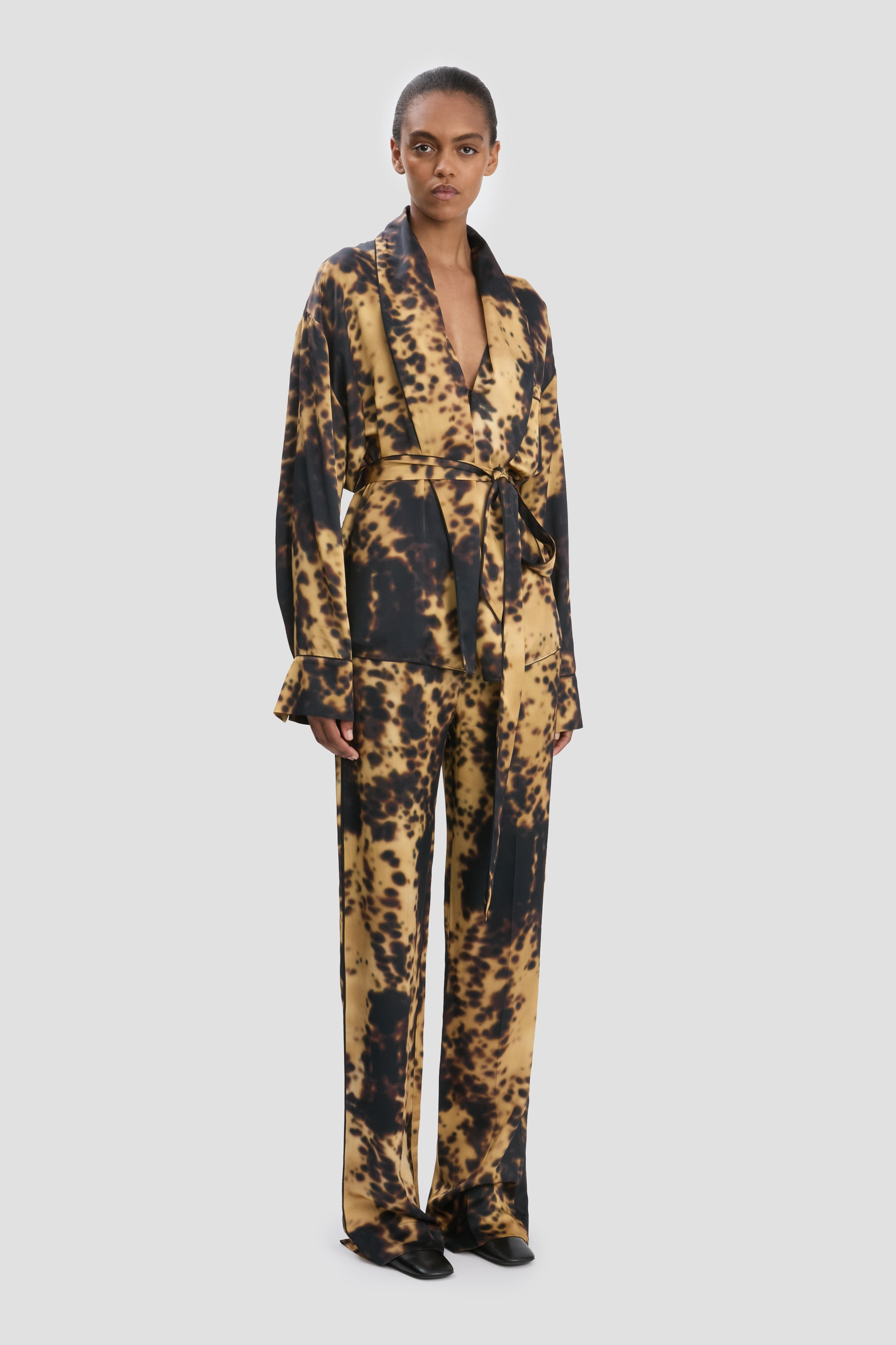 Pyjama Wrap Blouse In Olive Brown Print - 3