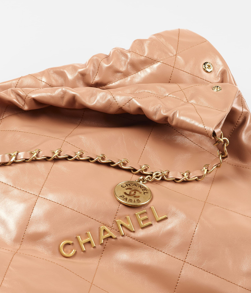 CHANEL 22 Handbag 4