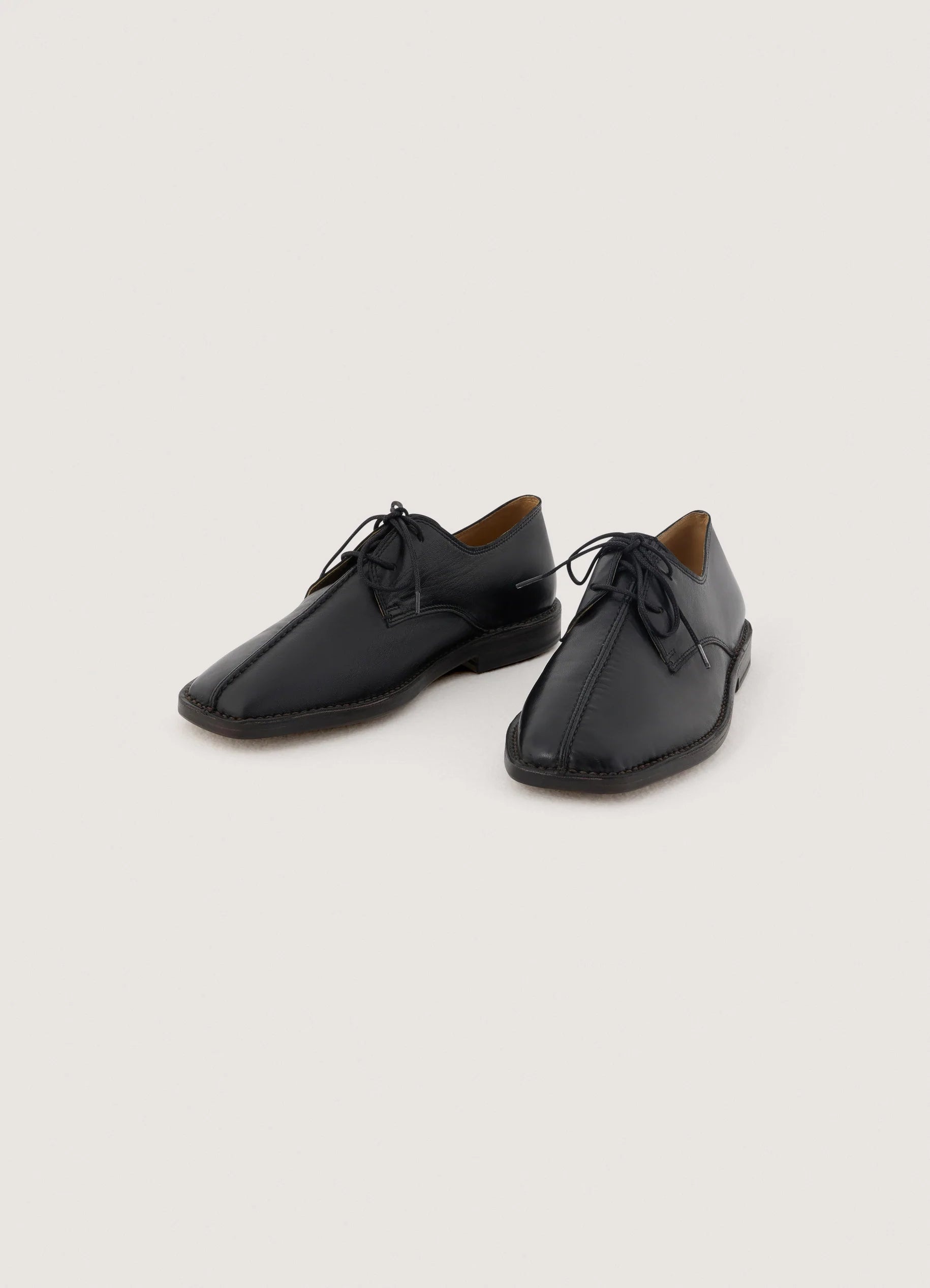 FLAT LACED DERBY
SHINY NAPPA LEATHER - 3