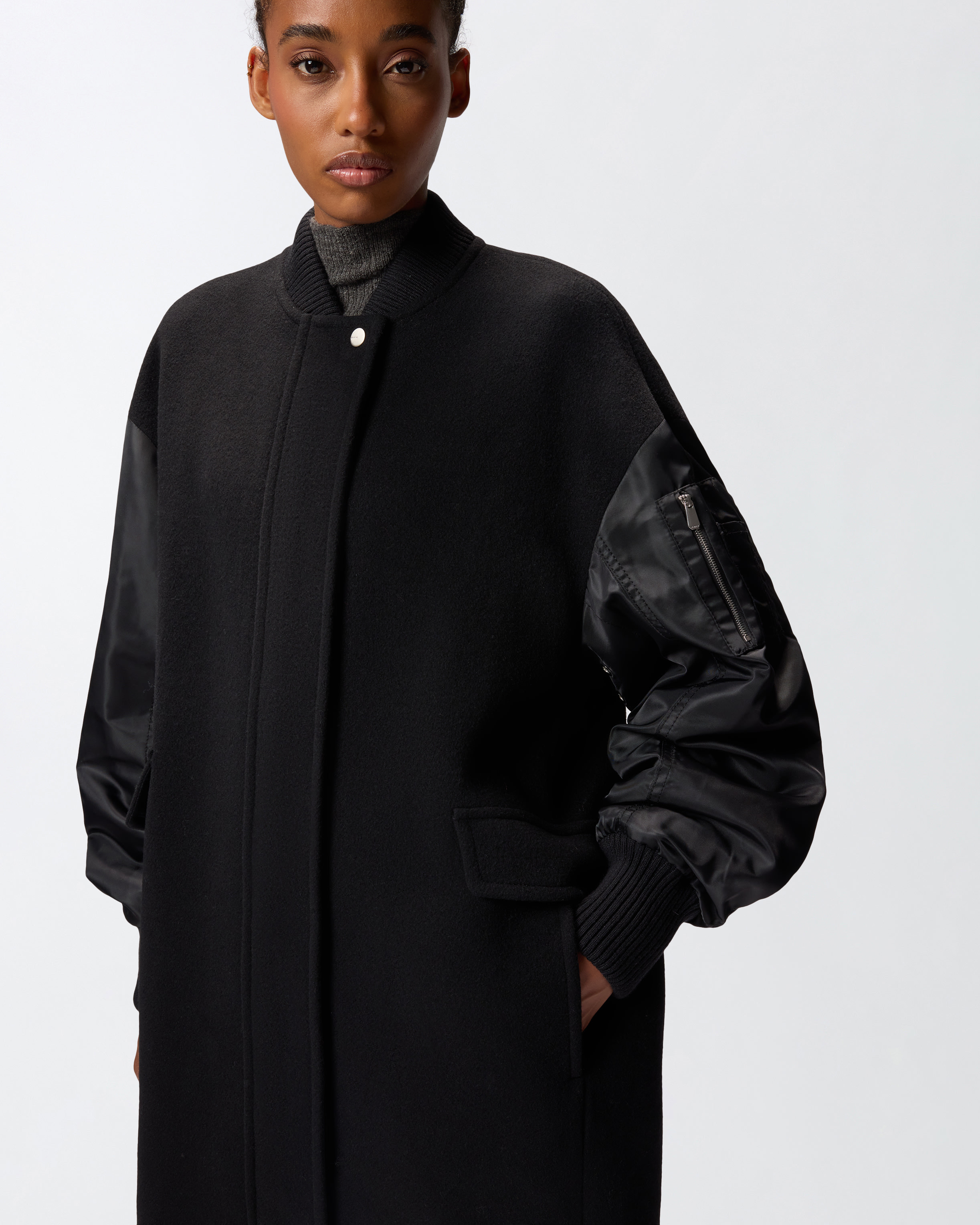 LONG TECHNICAL SATIN AND CLOTH COAT - 5