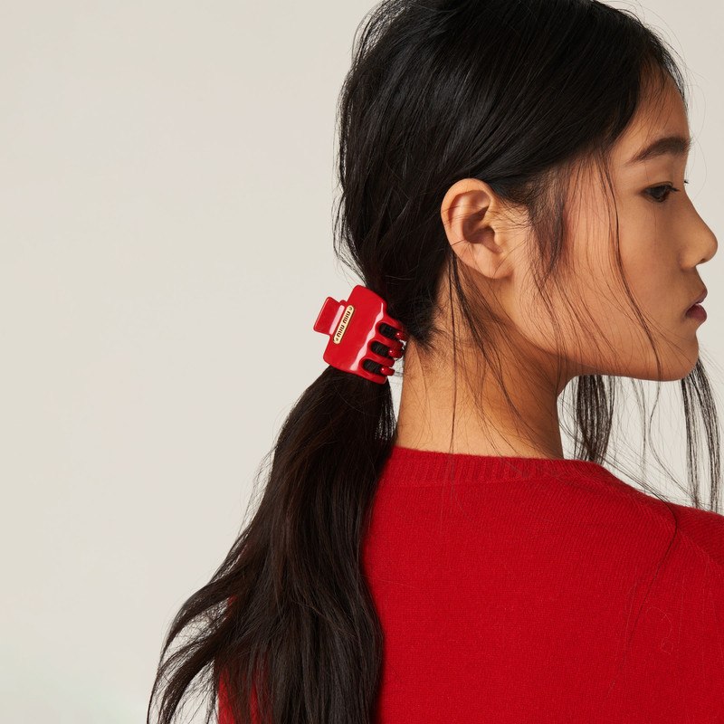 Miu Miu Plexiglas clip outlook