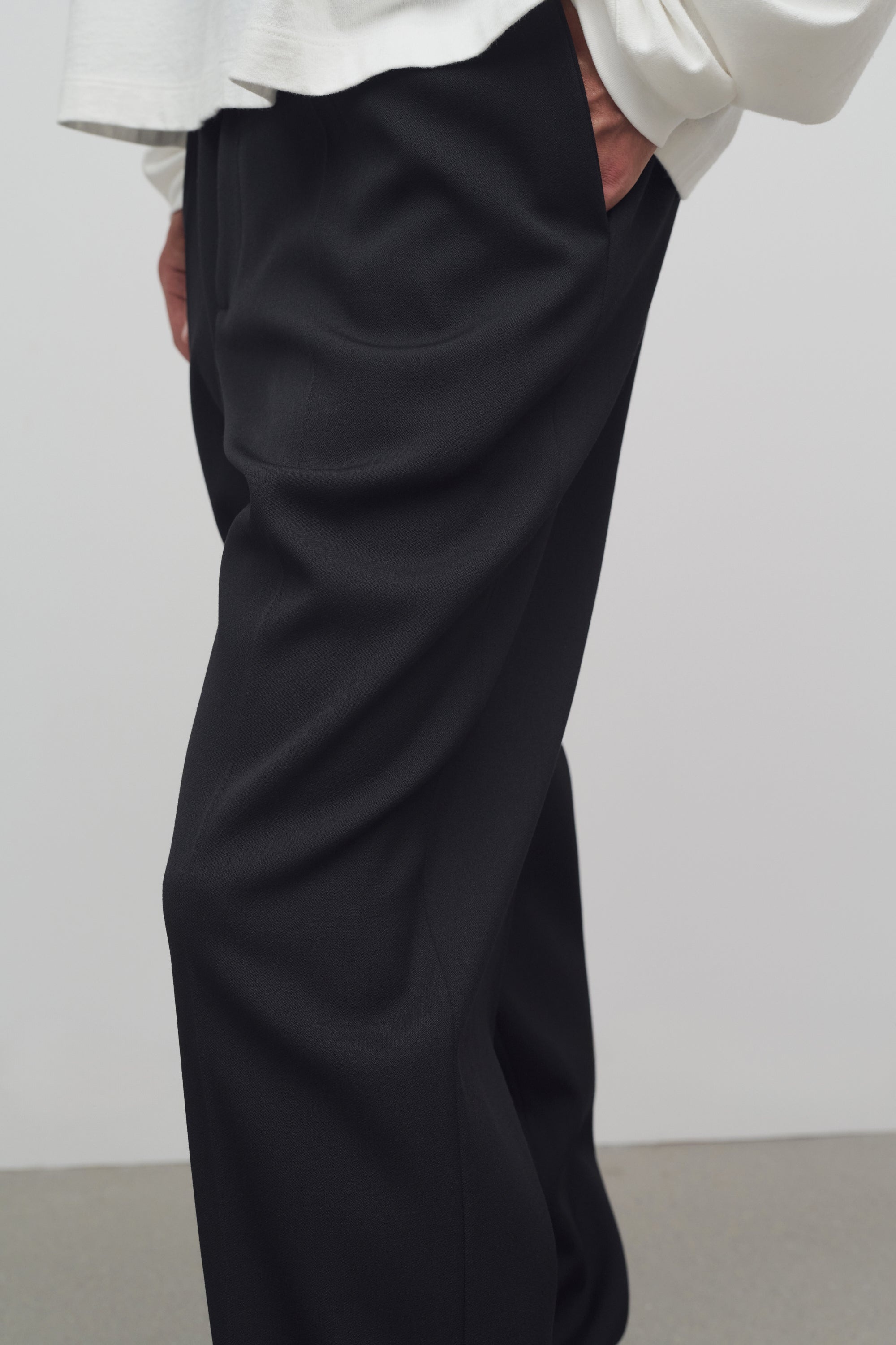 Julio Pant in Wool - 6