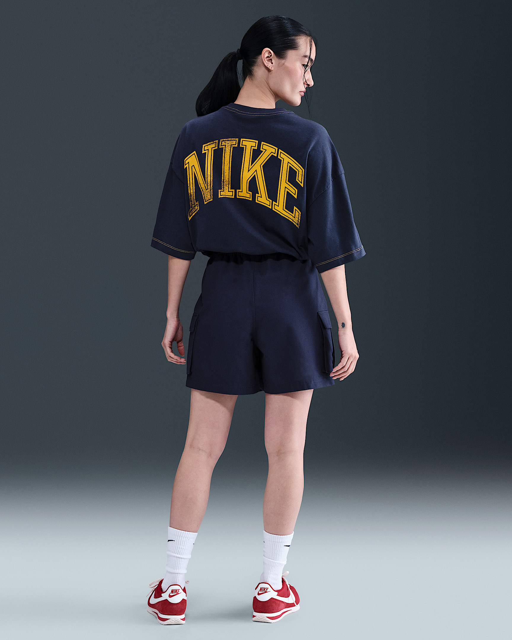 Nike Sportswear Women's Mid-Rise Loose 5" Cargo Shorts - 4