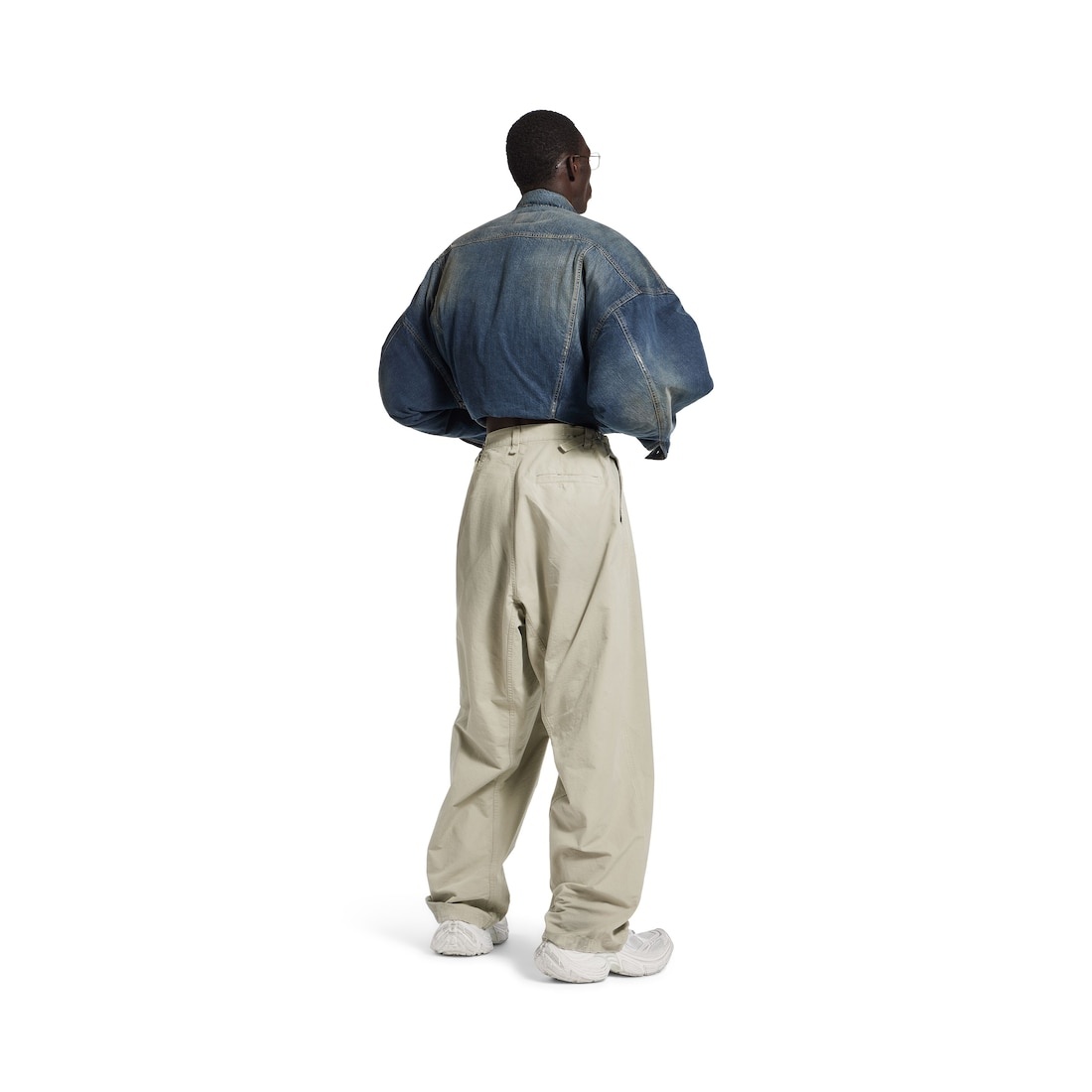 Men's Minimal Cargo Pants in Beige - 4