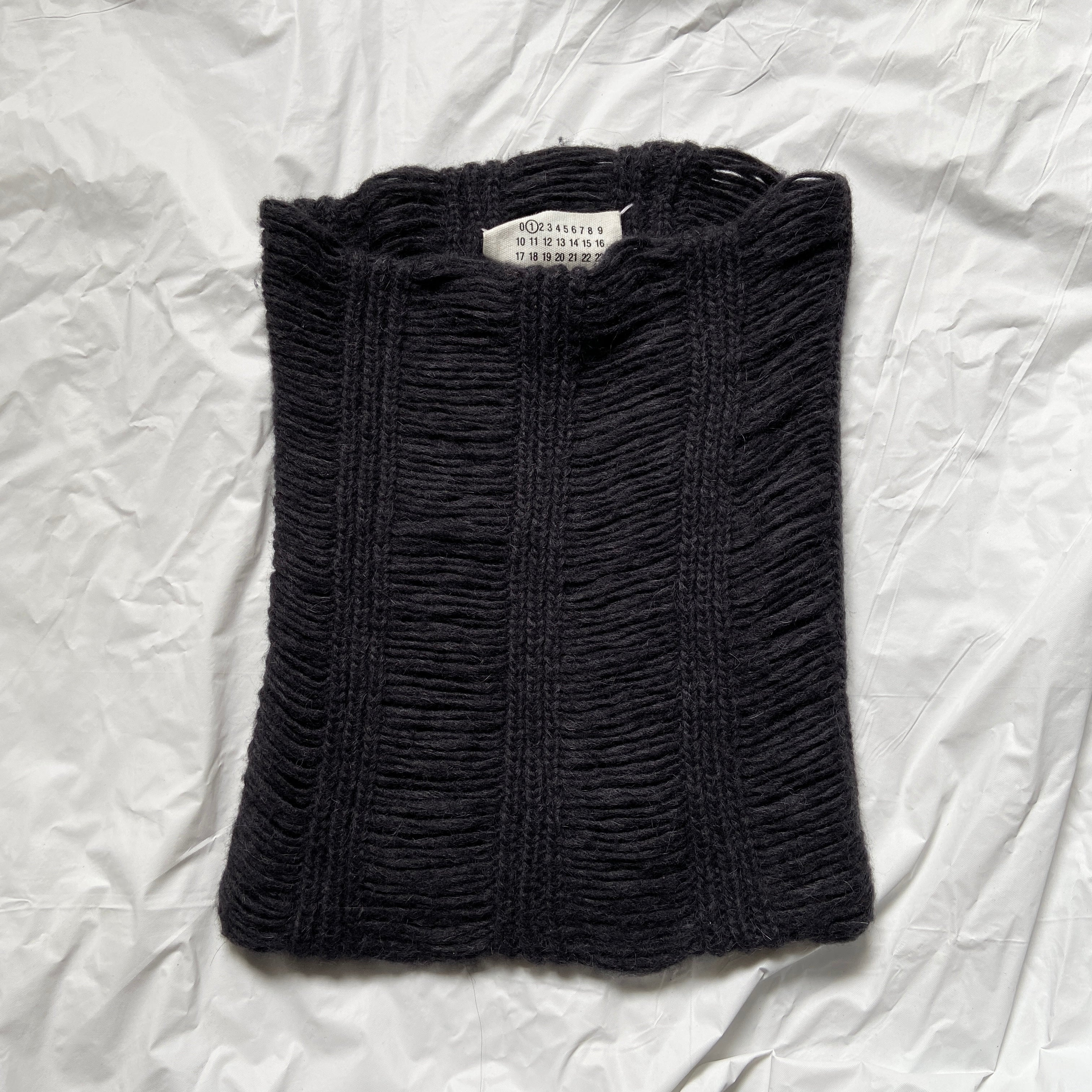 Maison Martin Margiela Fall 2009 logo spider alpaca wool knit neckwarmer scarf snood - 4