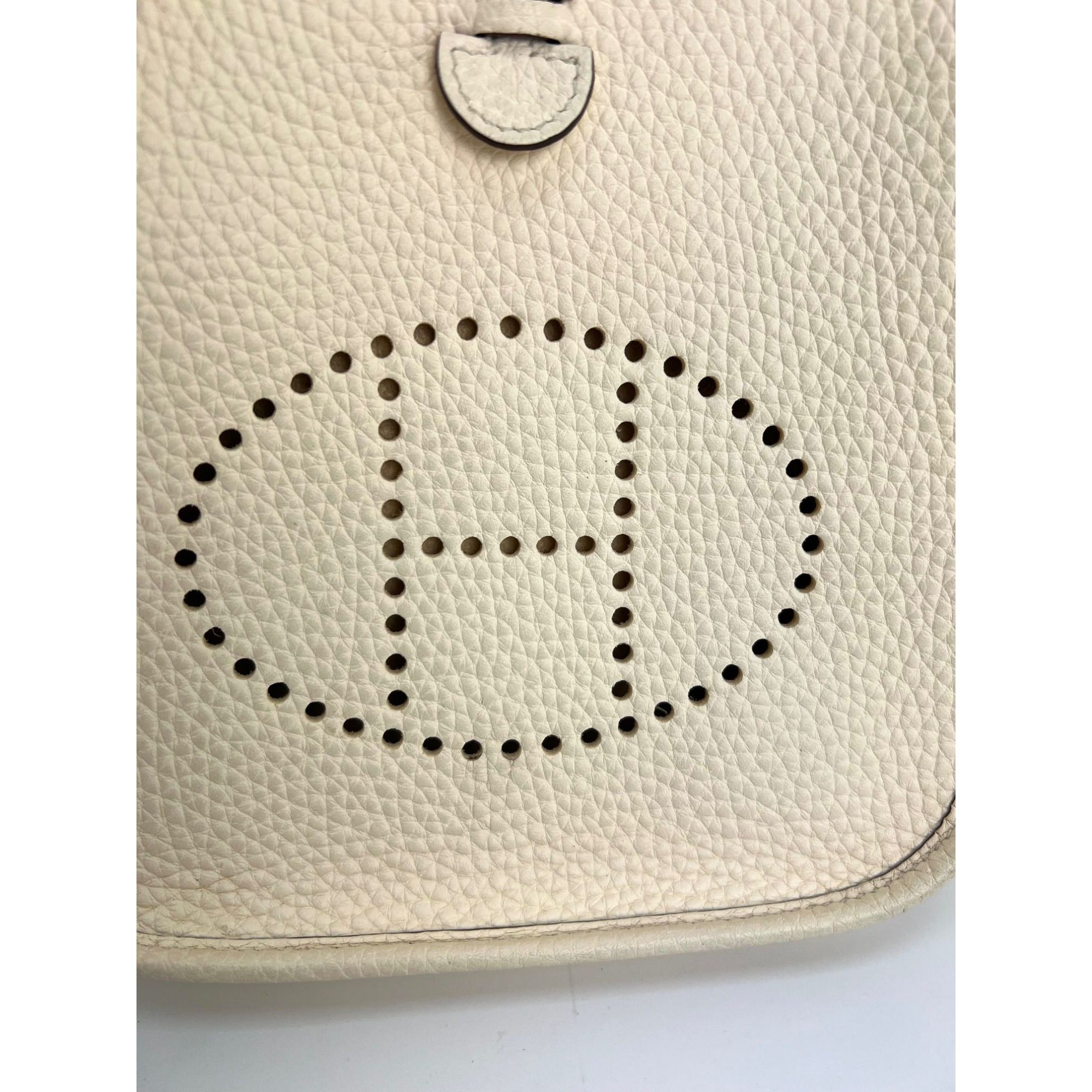 Hermes Taurillon Clemence evelyne TPM Nata White Crossbody Bag - 2