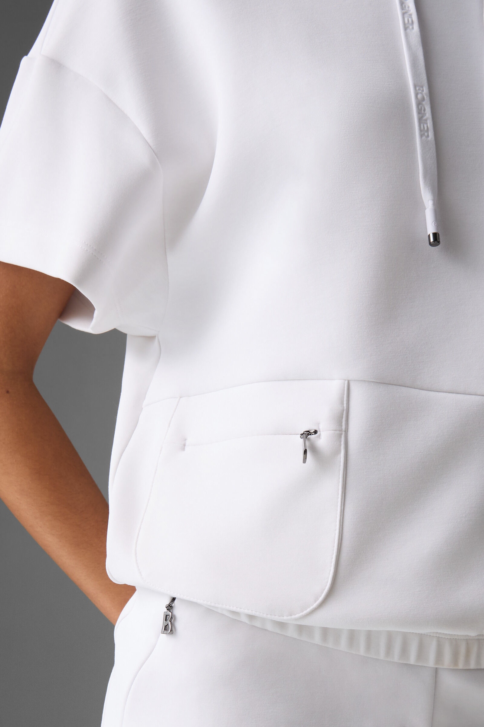 Lucia Short-sleeved hoodie in White - 5