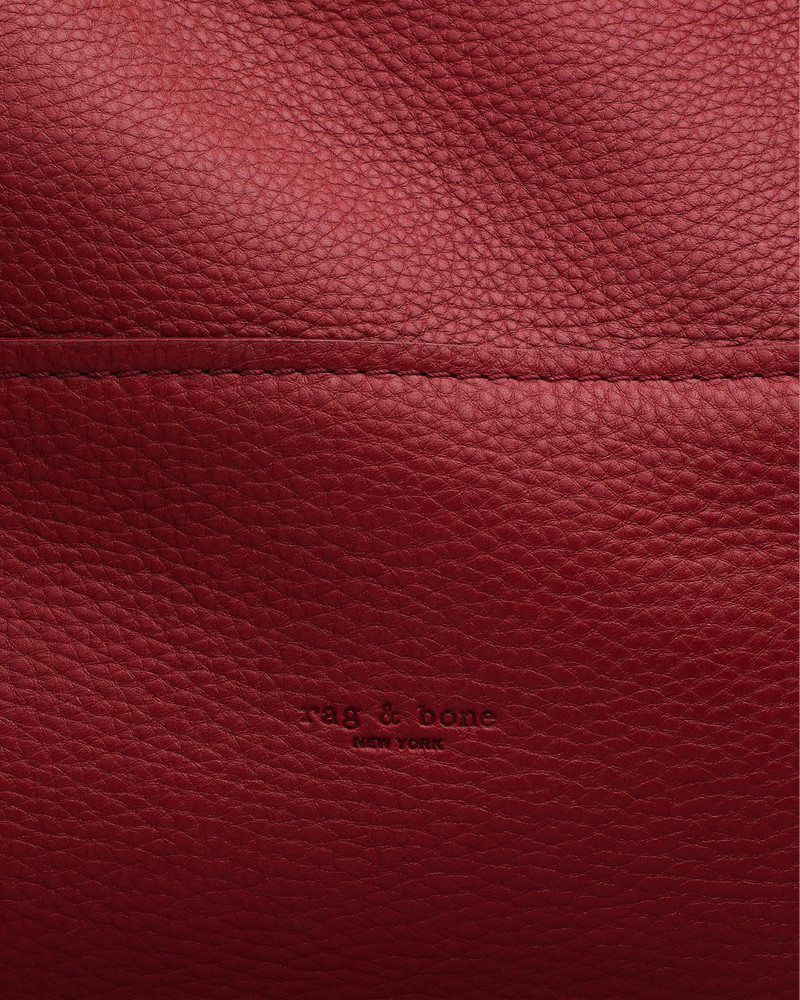 Logan Tote - Leather
Large Tote Bag 5